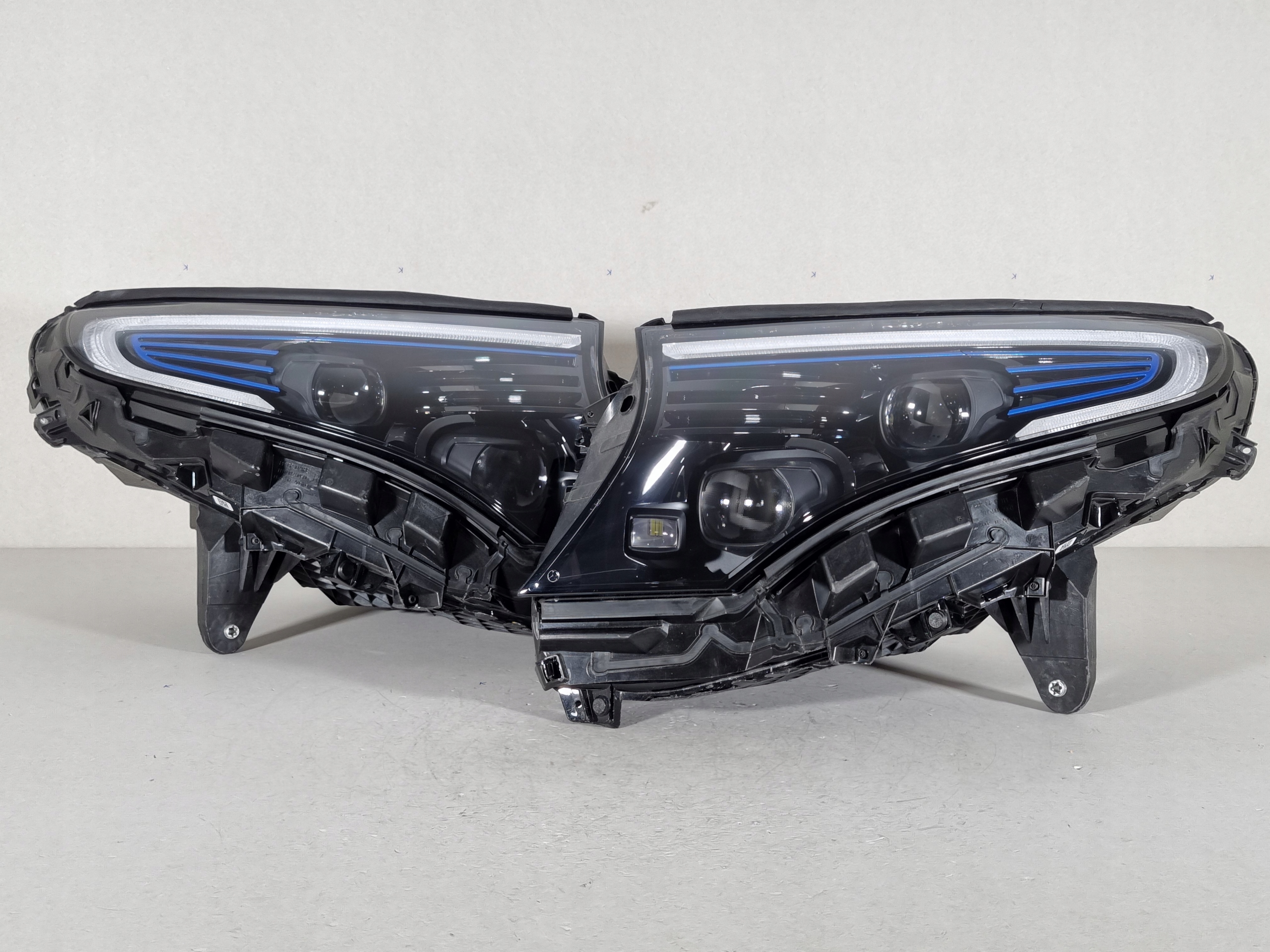 MERCEDES EQC W293 LAMPA LEWA PRAWA PRZÓD FULL LED