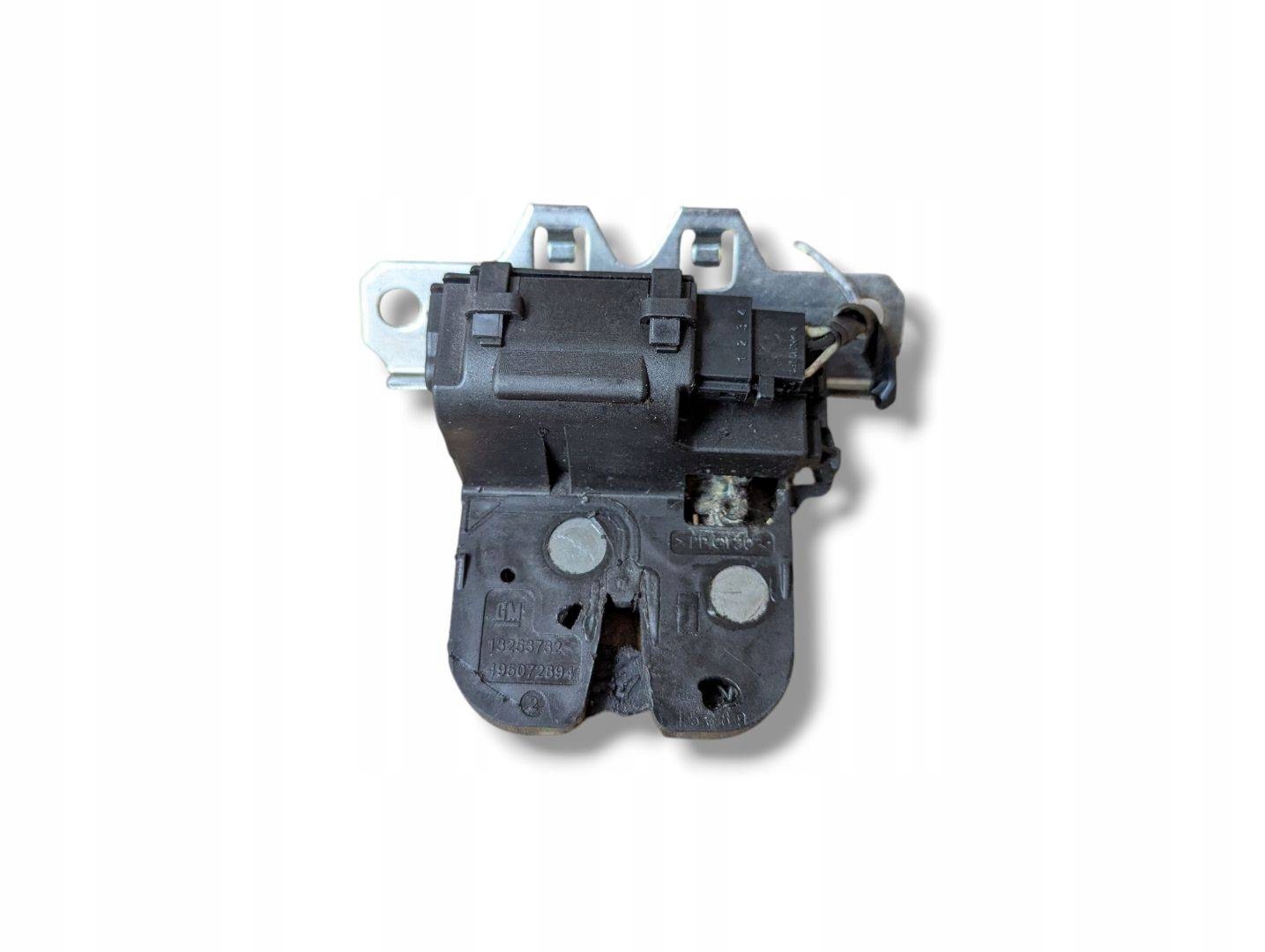 lock bonnet boot Opel Insignia A 2009 13253732