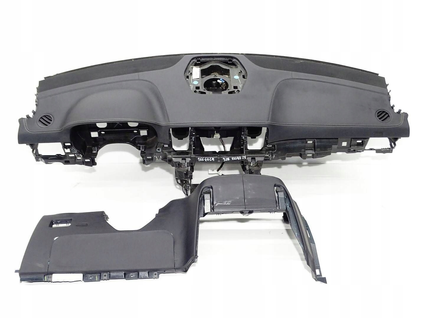 dashboard instrument panel cockpit leather MERCEDES ML W166 ML63 AMG A1666801187