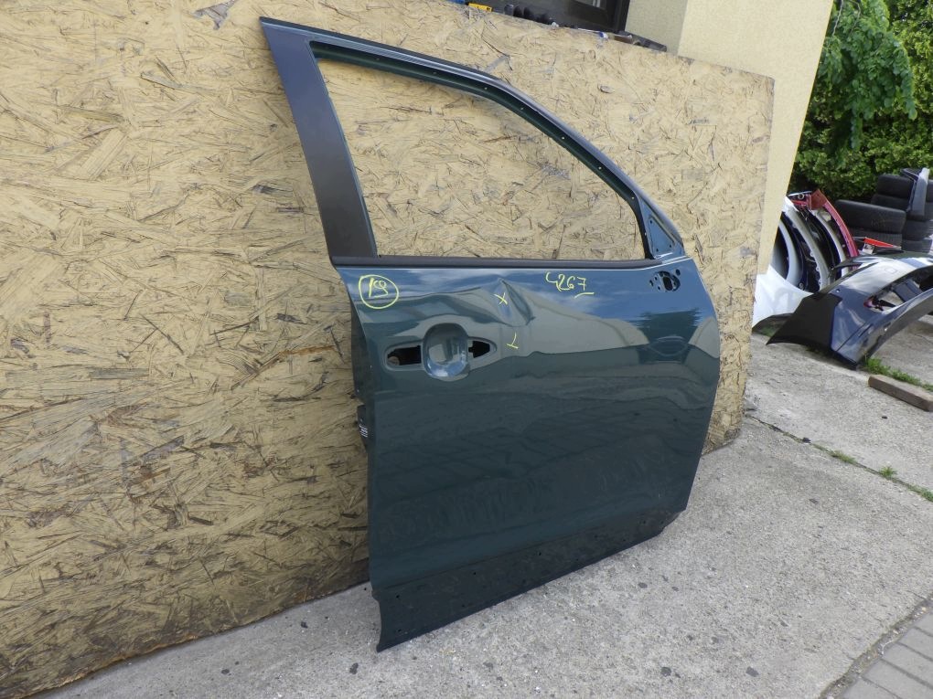 TOYOTA YARIS CROSS 2020- door right front
