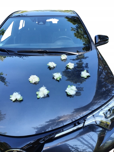 

Dekoracja samochodu ozdoby na auto do ślubu krem