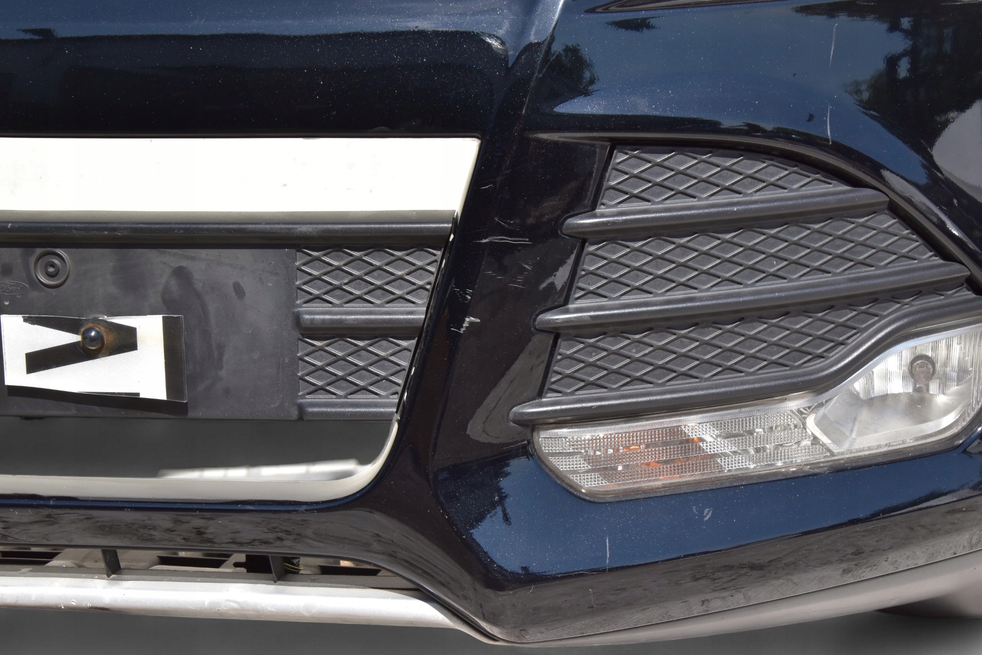 bumper front FORD KUGA MK2 Przedlift 2012-2015 Kod lakieru: FD