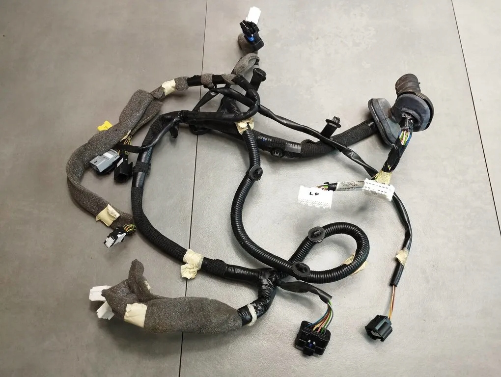 Renault Kadjar Джгут проводів двері лівий передній 241249950R