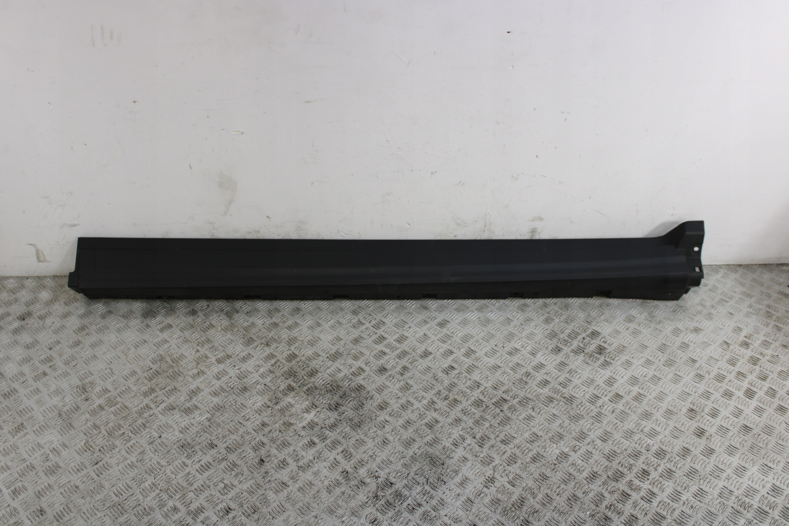 cap threshold threshold left MASERATI LEVANTE M161 670040335
