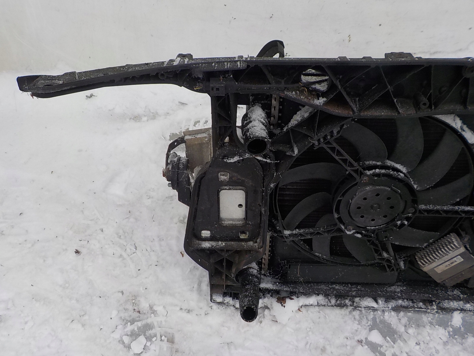 350 AUDI A4 B8 A5 8T support panel for radiators radiator 2,0 TDI