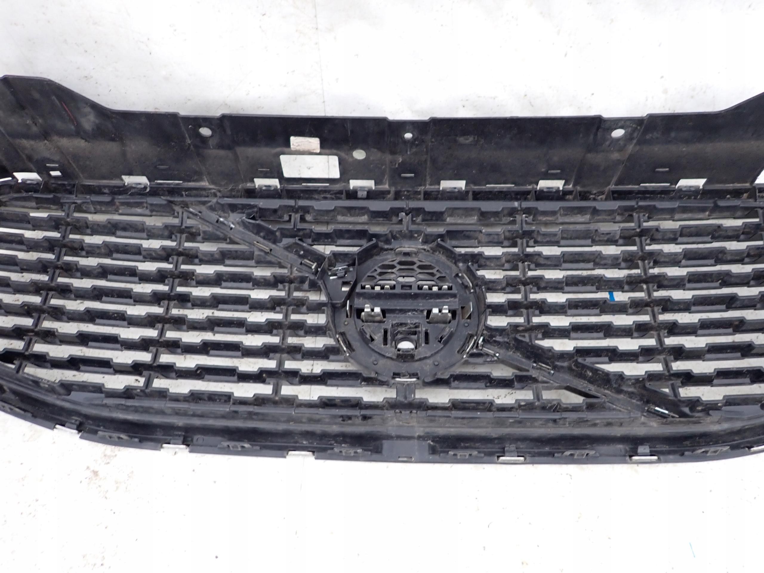 VOLVO XC60 II 2 R-DESIGN 17-> Grill Grill