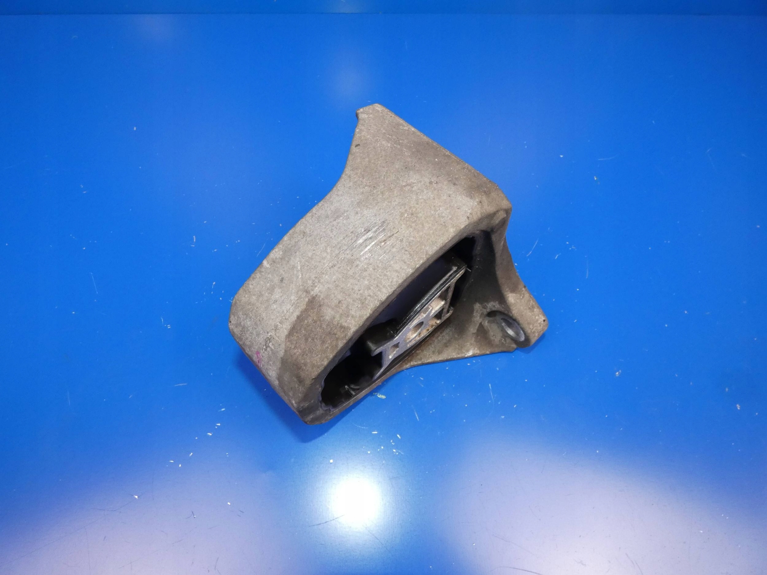 VOLVO S60 III V60 II XC60 engine mount holder holder