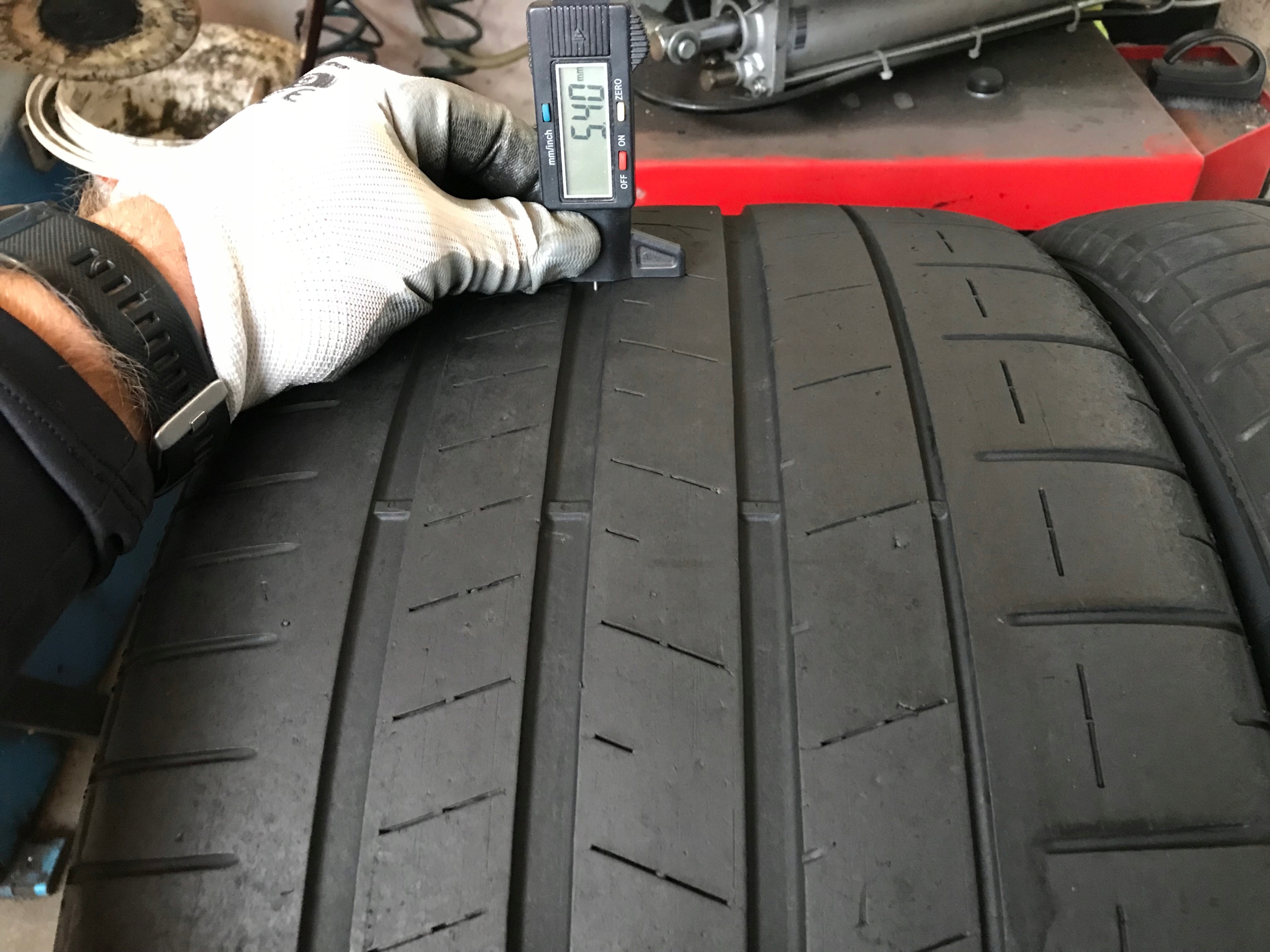 2 tyres summer 305/30R20 Pirelli P zero PZ4 6mm