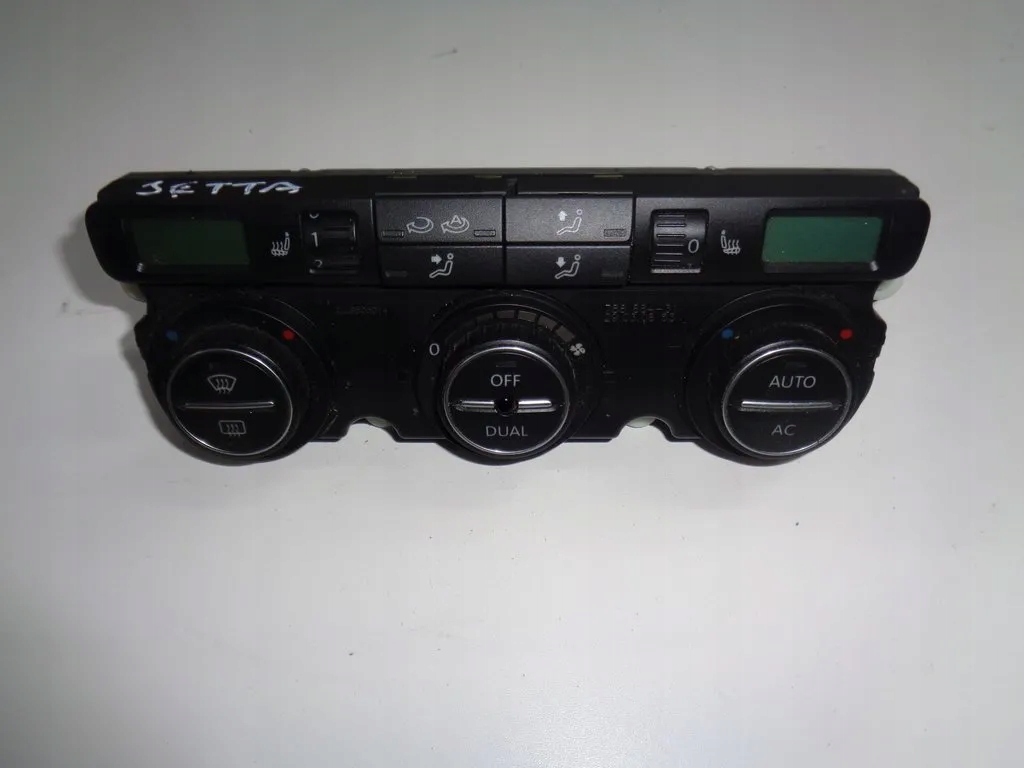 1K0907044DA - VW SCIROCCO Jetta панель вентиляционного отверстия кондиционера 09R