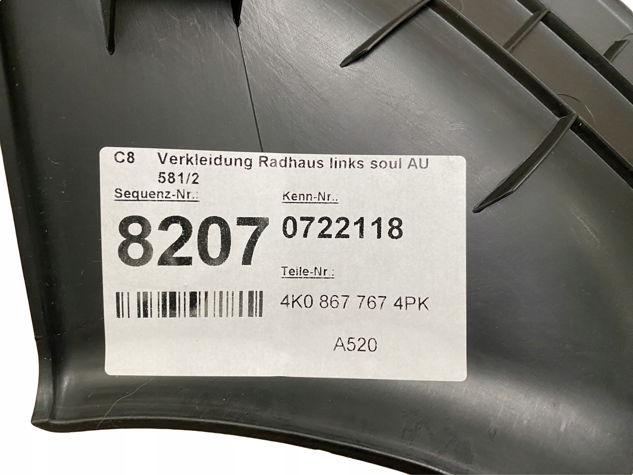 AUDI A6 4K C8 kryt PRAHU levá záď 4K0867767