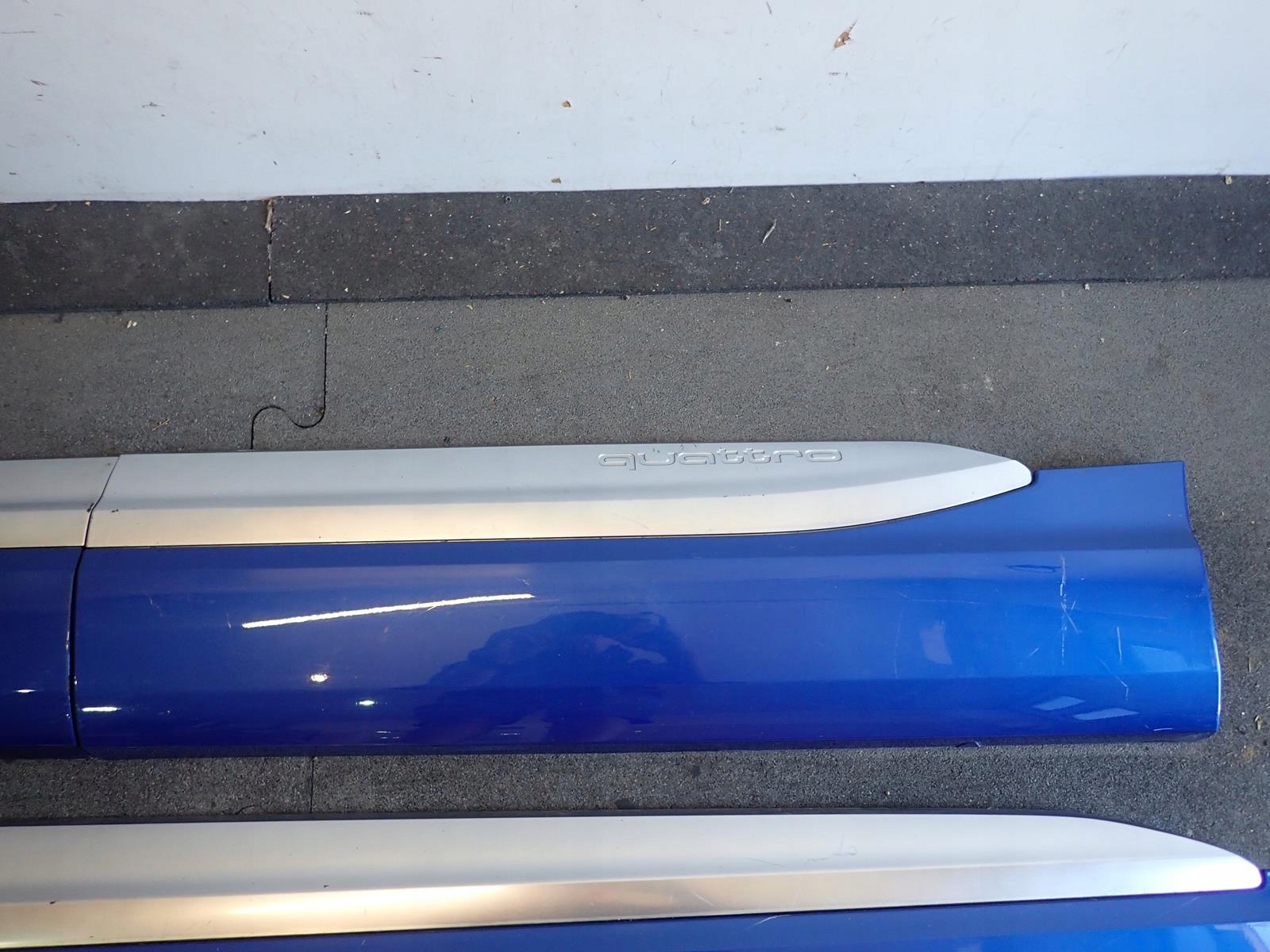 moulding door left rear part AUDI Q7 2015- 4M0853969B