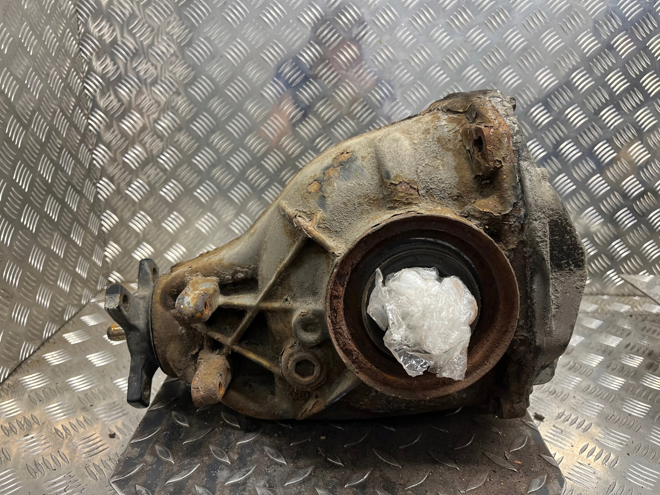 differential rear diff MERCEDES-BENZ E-KLASA W211 A2303511808 4.0 CDI 2.47
