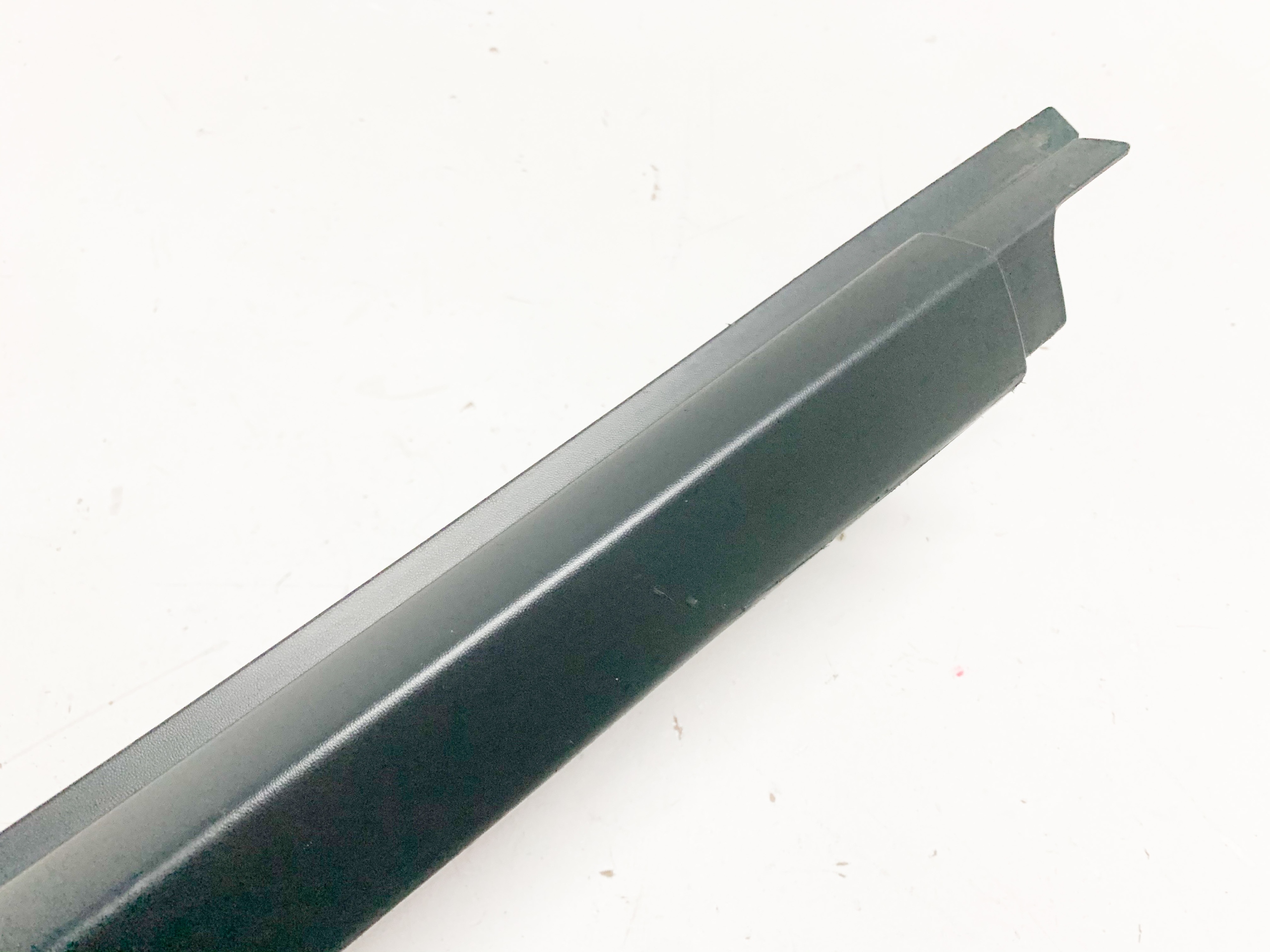 moulding cap threshold right rear Ford Courier