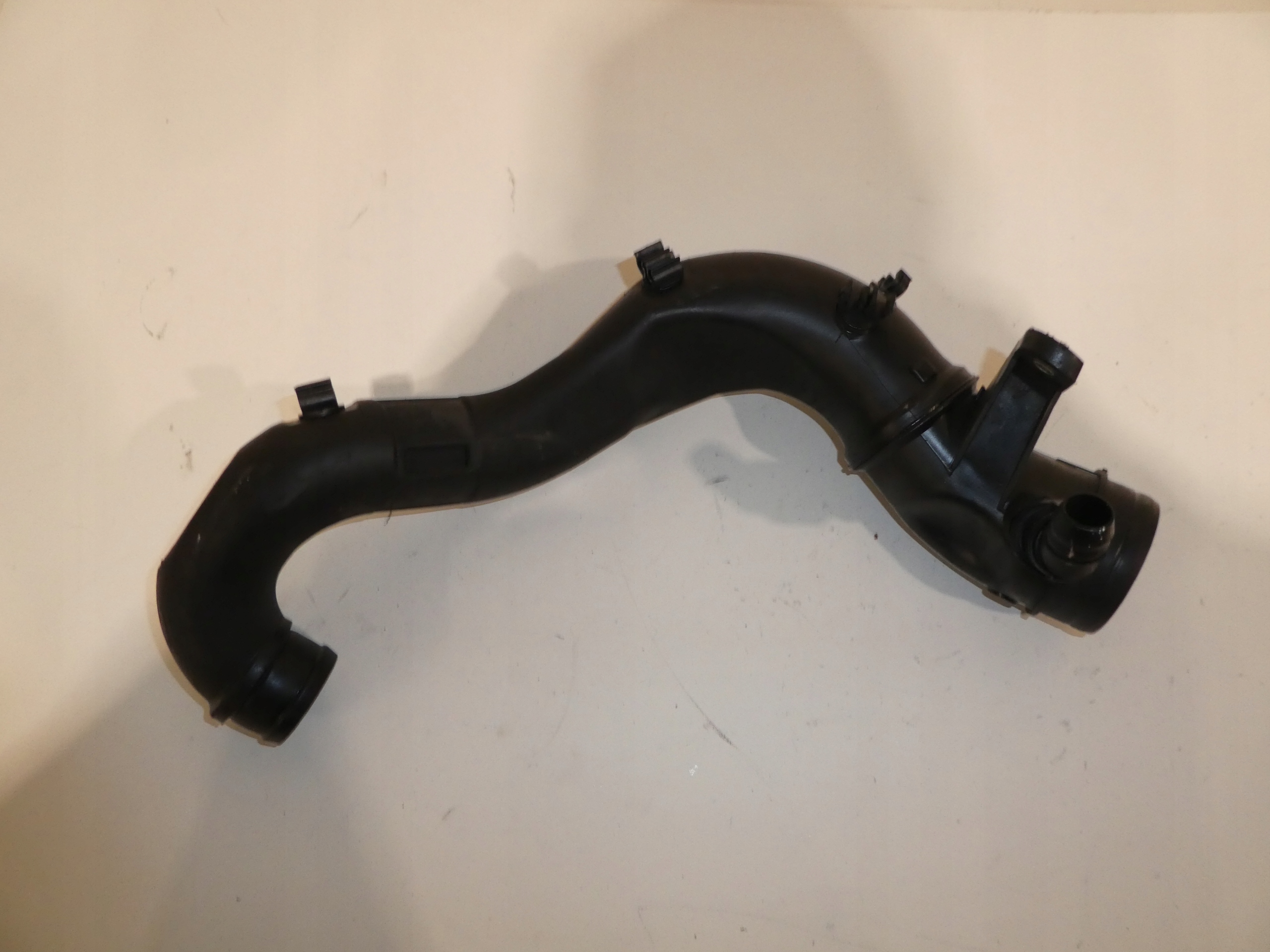 trouba hadice intercoolera VW GOLF IV 1J0129654S