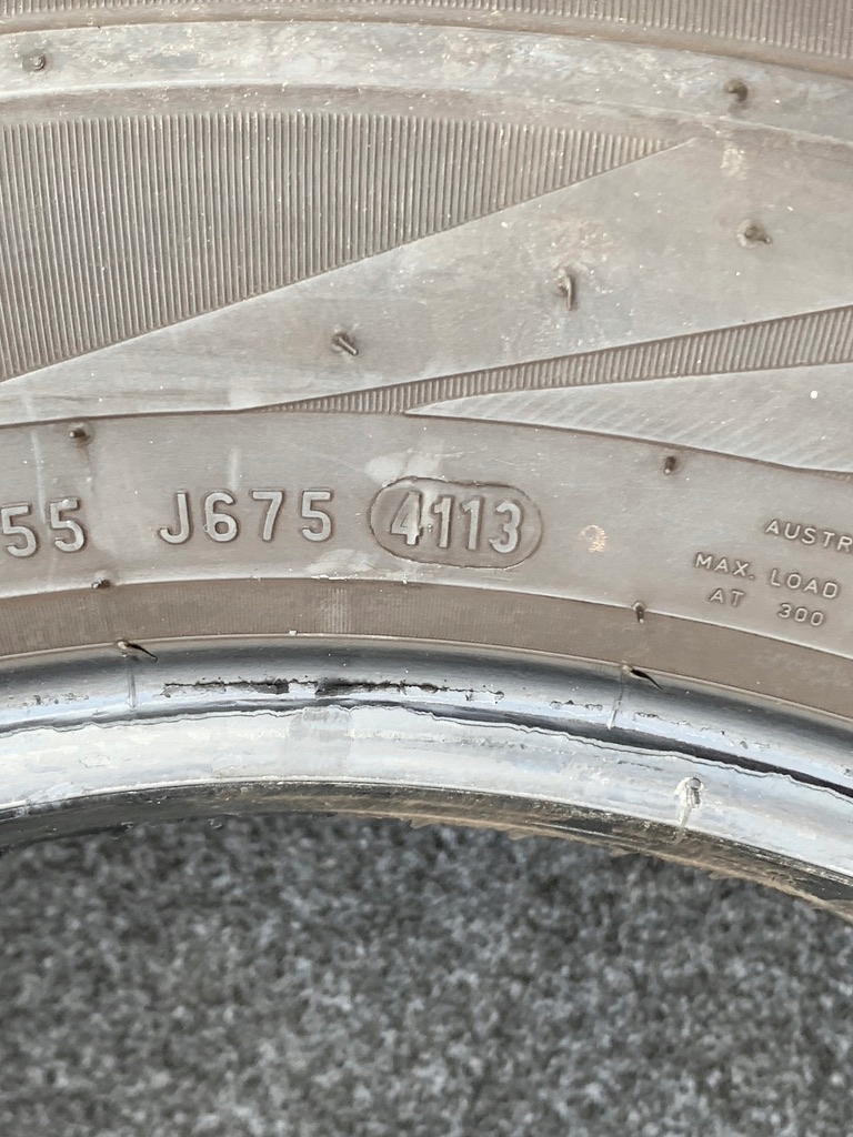 2x PIRELLI SCORPION ICE-SNOW 235/60R17 7,5mm Szerokość opony 235 mm