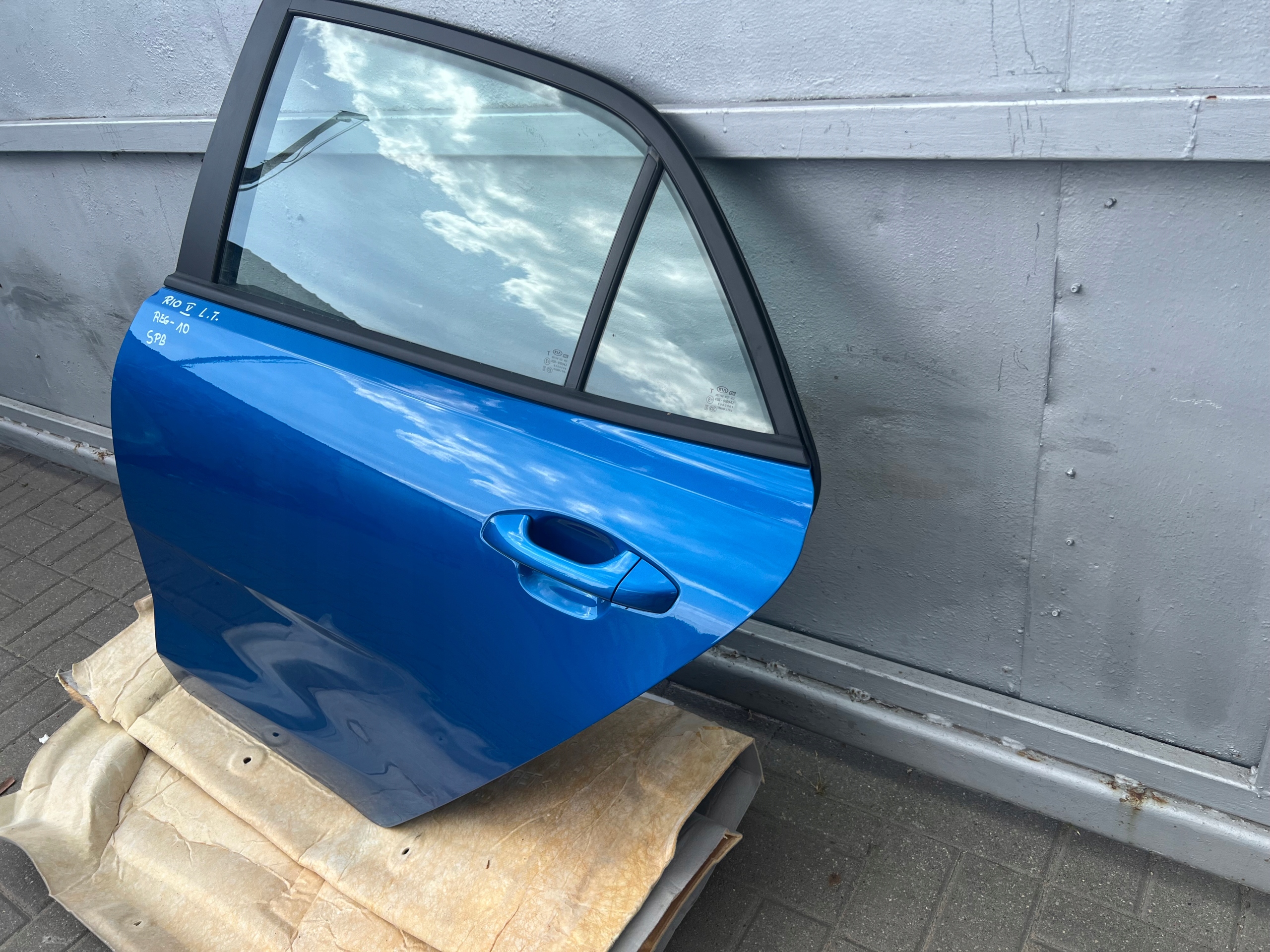 дверь kia RIO IV V 2021 Цвет