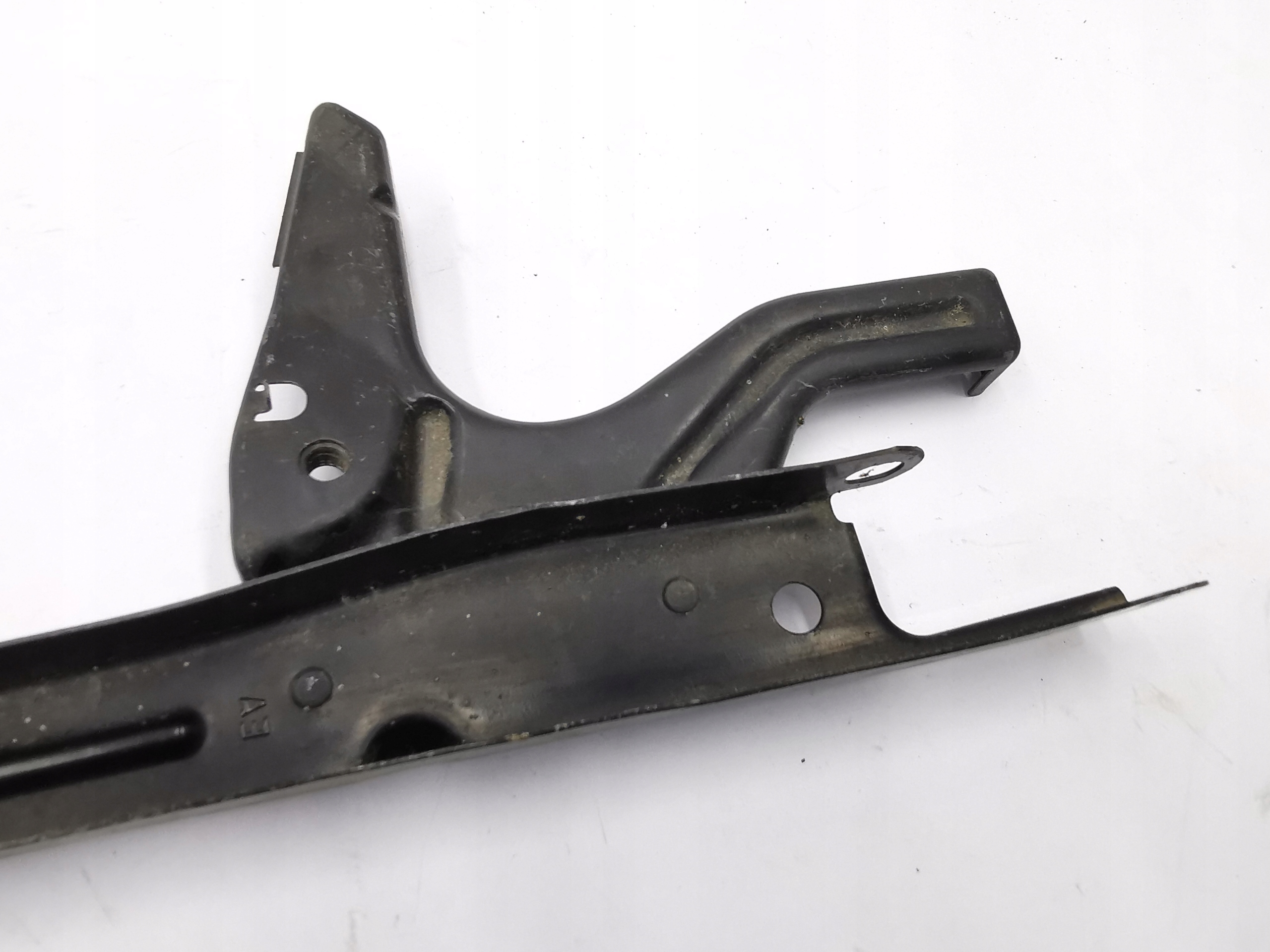 console wall support of the front TOYOTA COROLLA E12 01-07 53805-33040