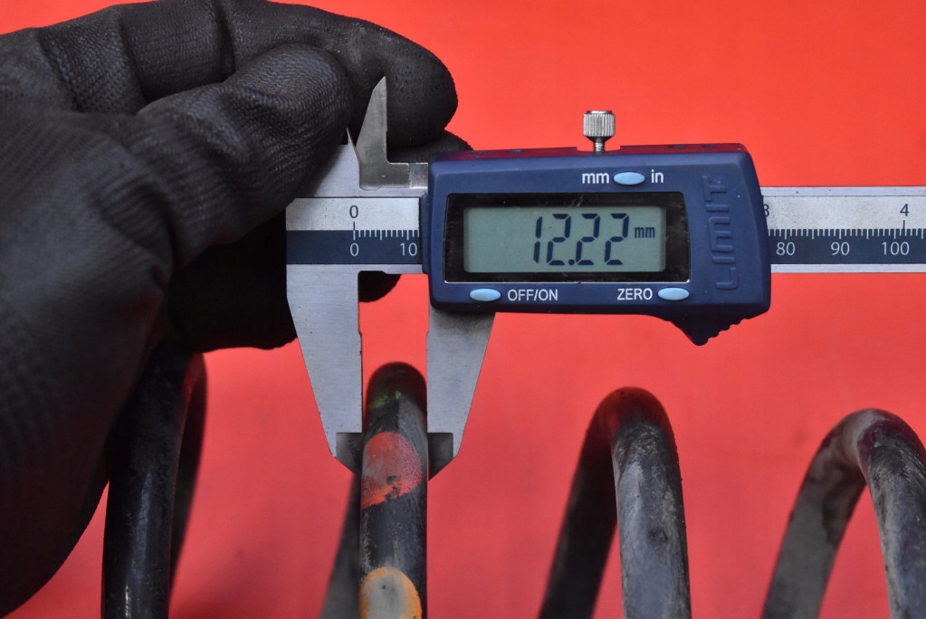 spring rear part rear VOLVO V40 2 II 2.0 D3 150 KM 12-16