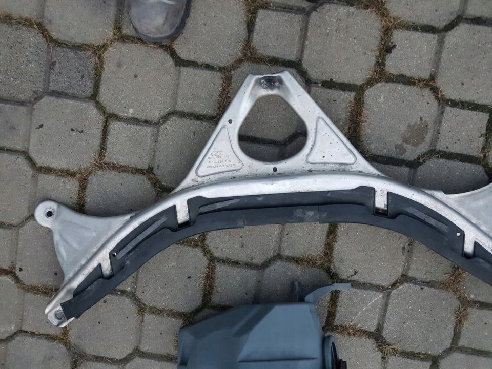 ДЕРЖАТЕЛЬ ROZPORKA ЧАШКИ AUDI A6 C7