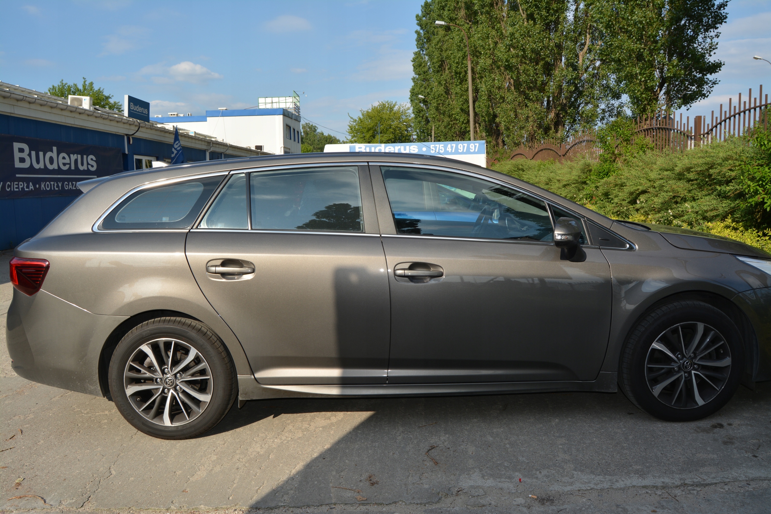 ЧЕХЛЫ НА МАГНИТАХ TOYOTA AVENSIS III 3 УНИВЕРСАЛ