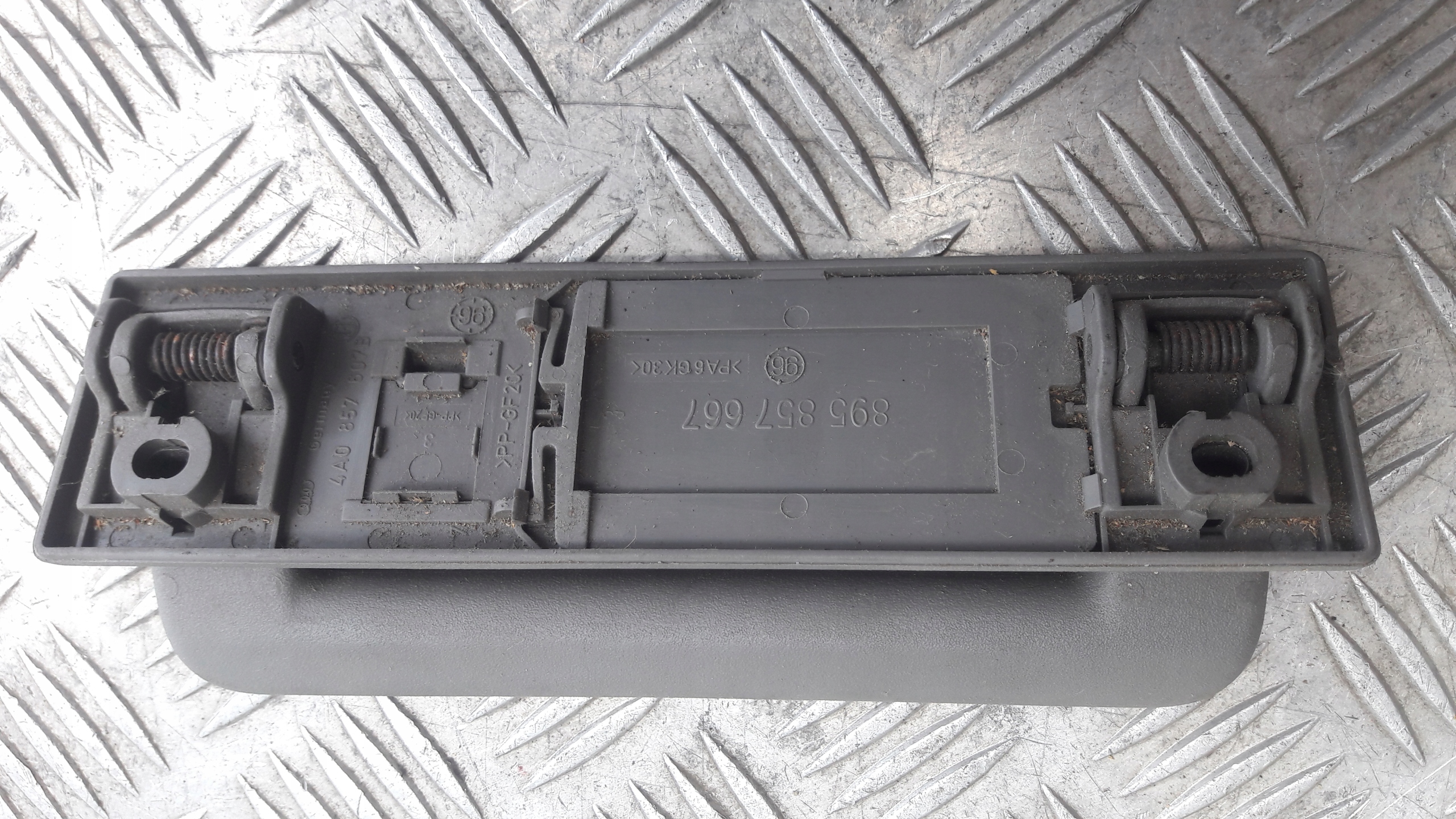 AUDI 80 B4 Poignée Ciel de toit Cabine 895857667
