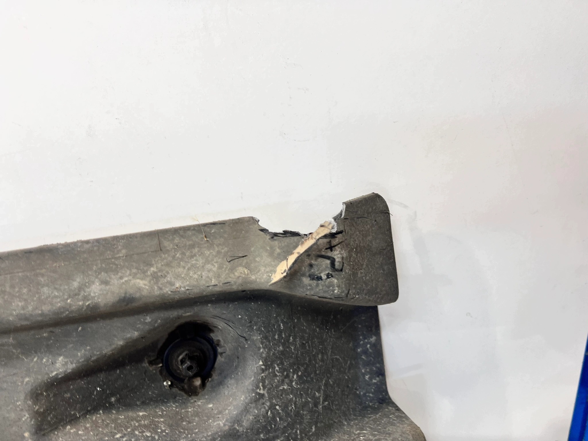 cover chassis left AUDI A3 8P 1K0825211E 155/26
