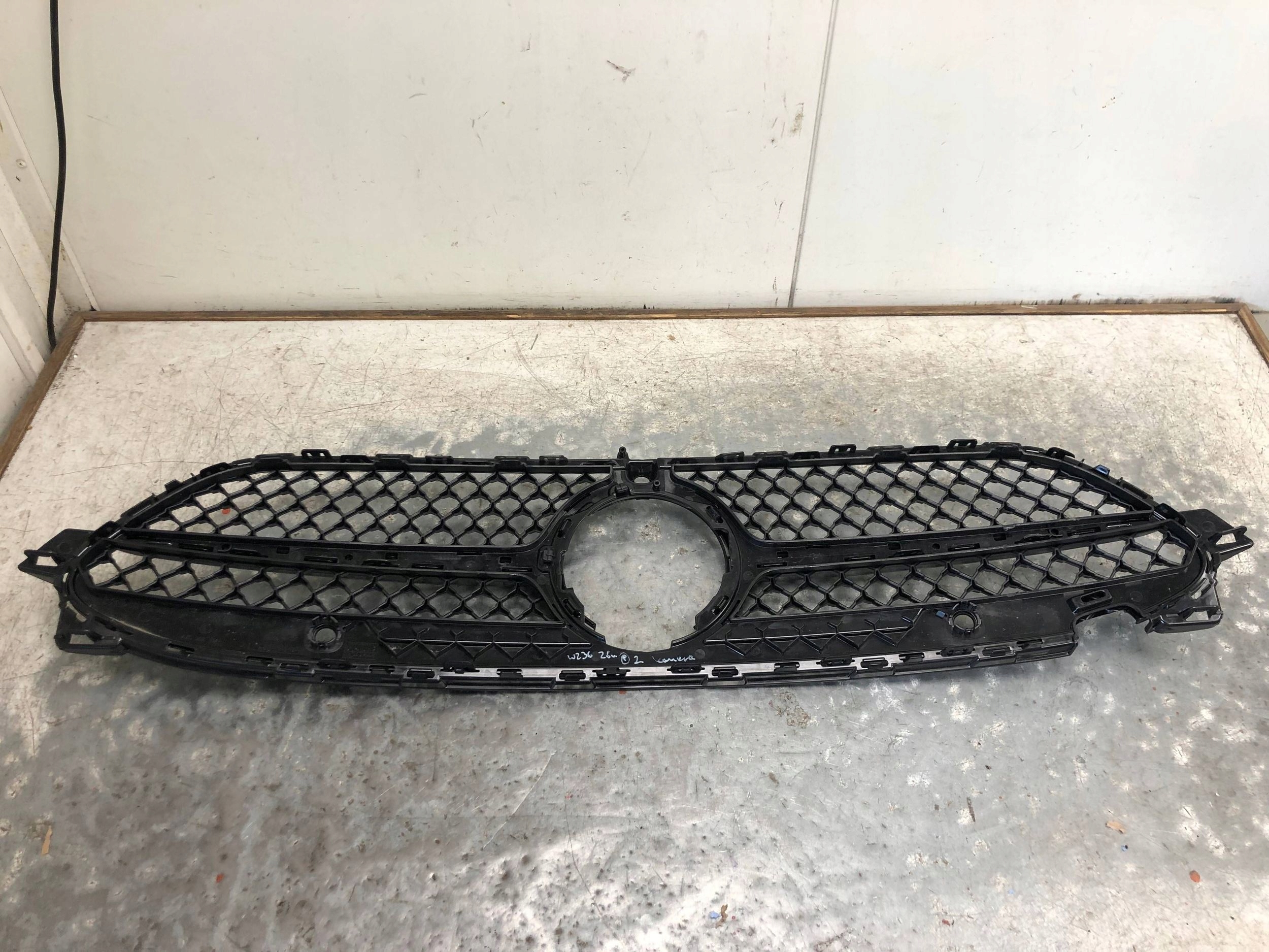 Grill Grill KAMERA PDC MERCEDES W236 C236 A2368880800