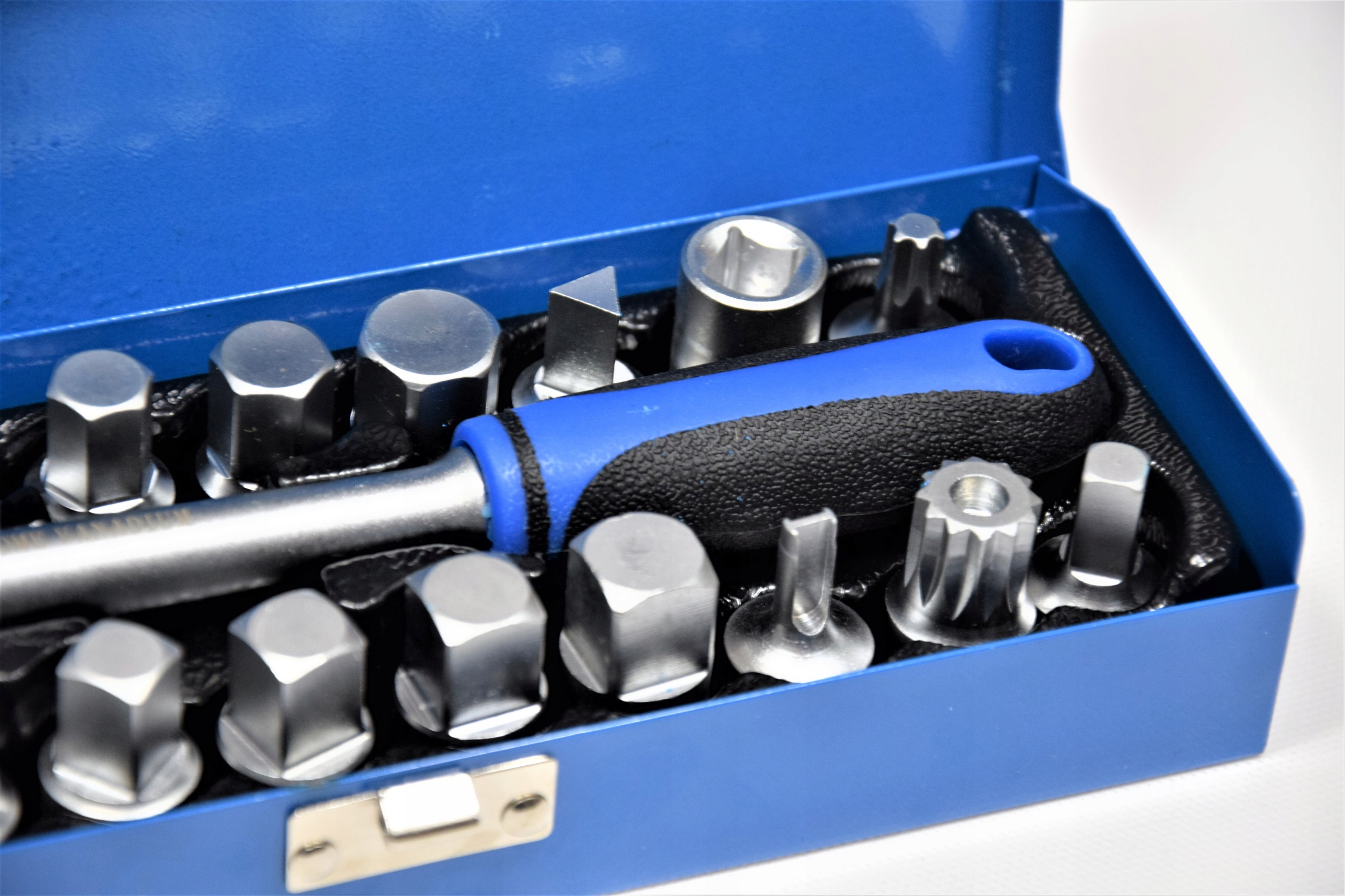 ZESTAW NASADEK DO KORKOW SPUSTU OLEJU 20 SZT MAX Producent code MGS01172B