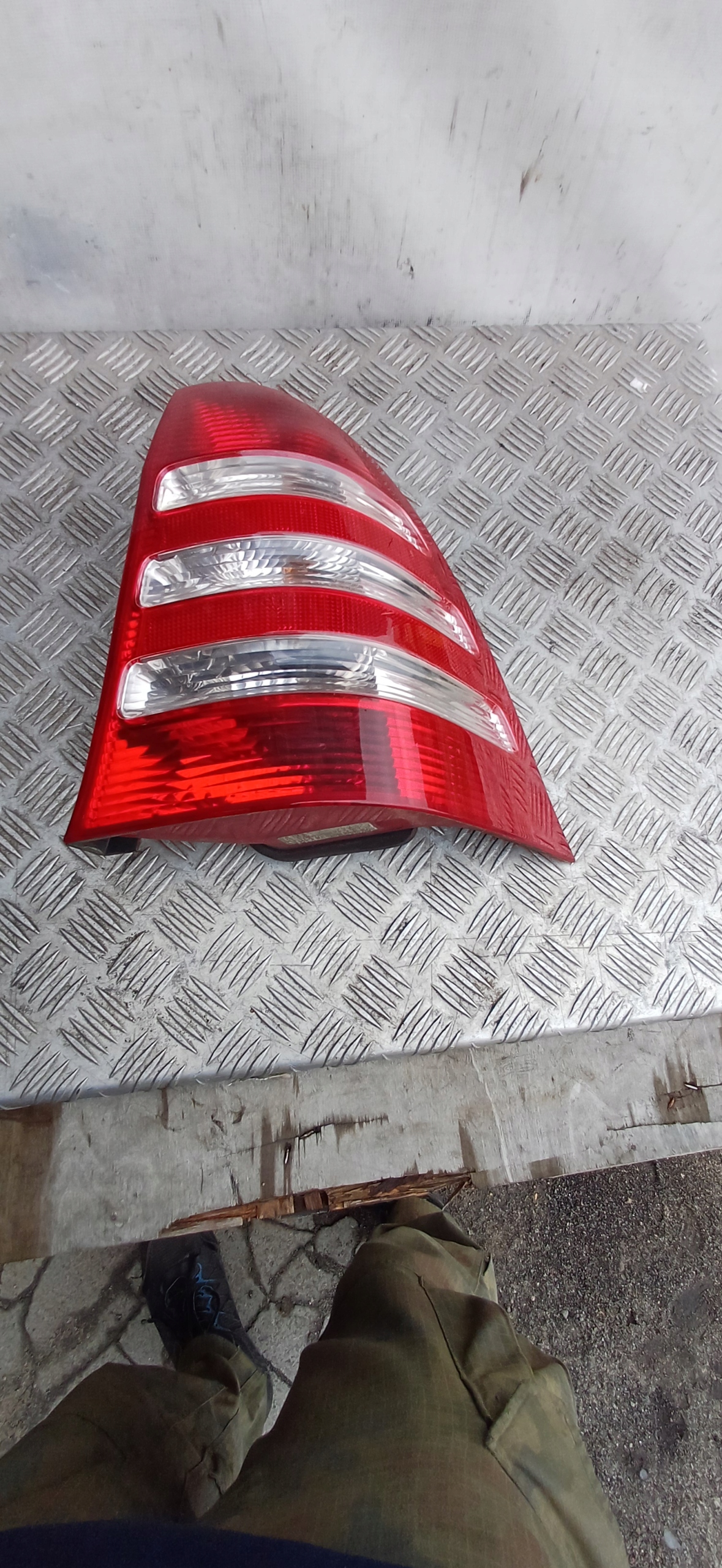 MERCEDES W203 light right rear part KOMBI