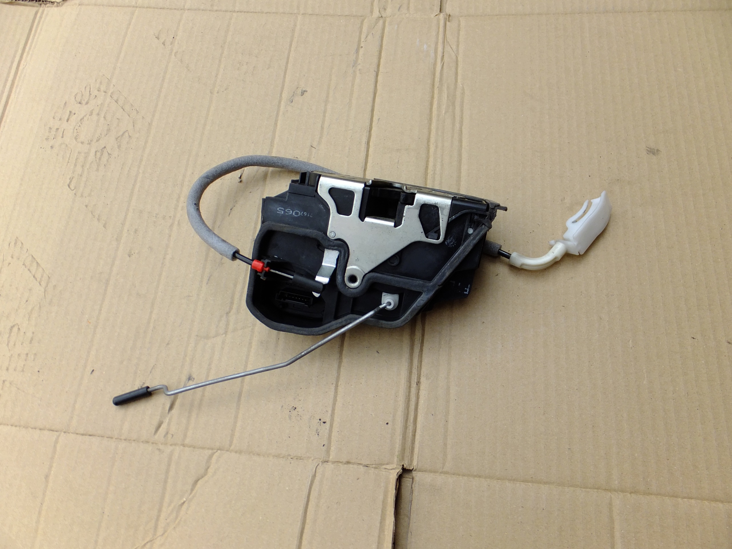 lock left front bmw e60 2005r EUROPA 7167065