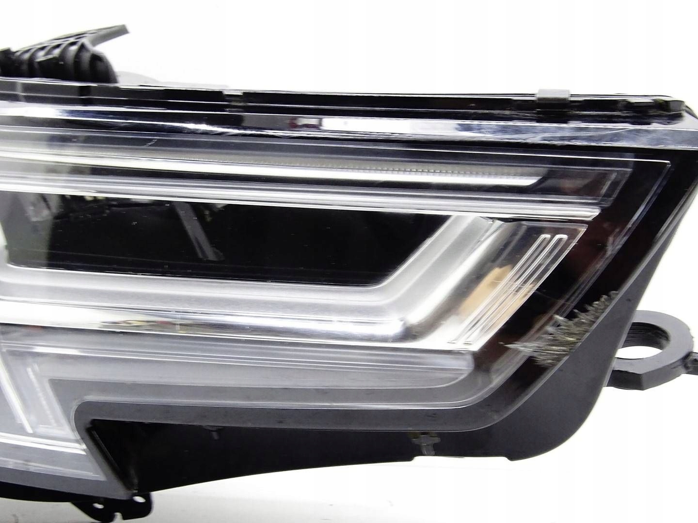 REFLEKTOR light right front right front FULL LED AUDI A4 B9 8W0941034A
