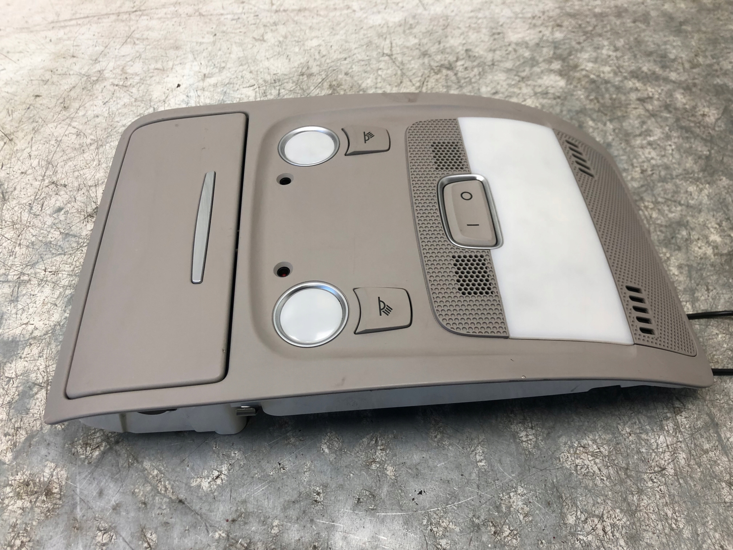FANALE CIELO INTERNO AUDI A4 B8 A5 8T0947135B