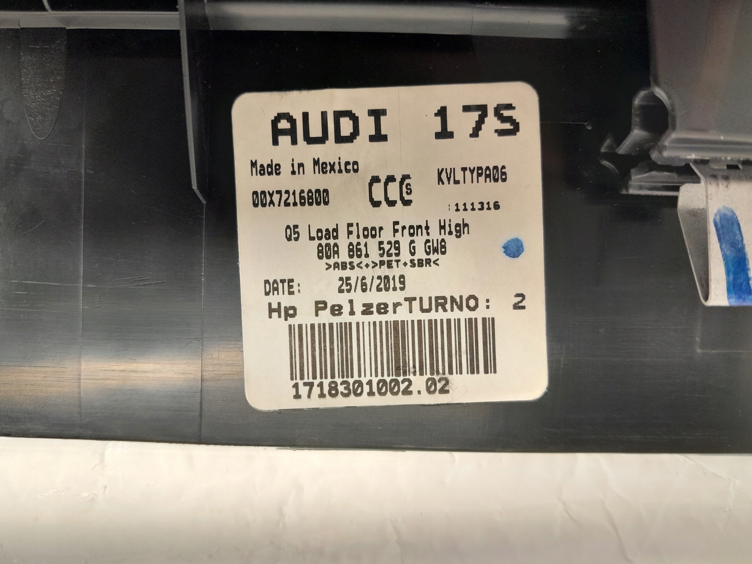 AUDI Q5 II 80A cover moulding boot 80A861529G