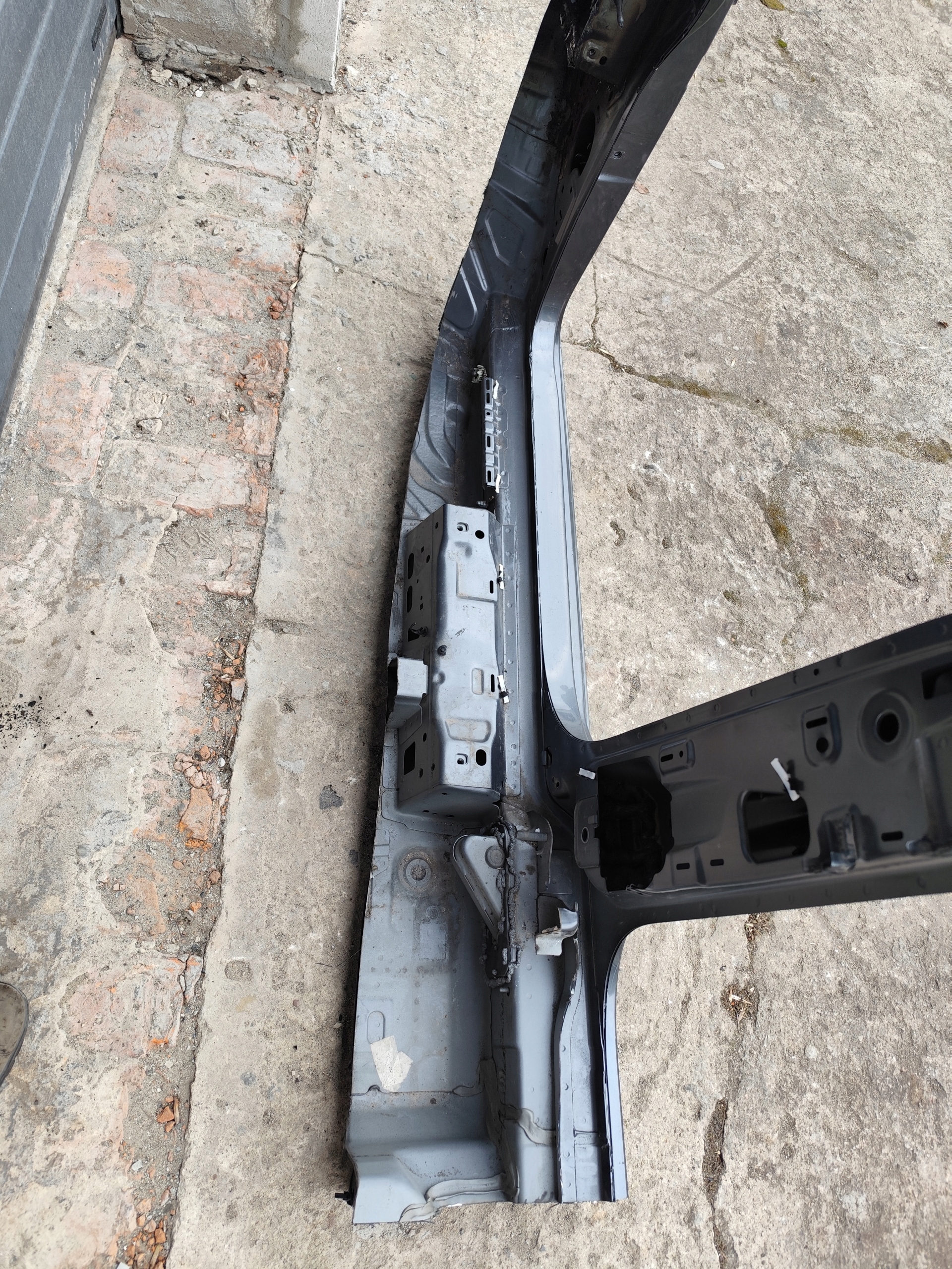 VOLKSWAGEN CADDY V 2K7 2021 threshold pillar central right