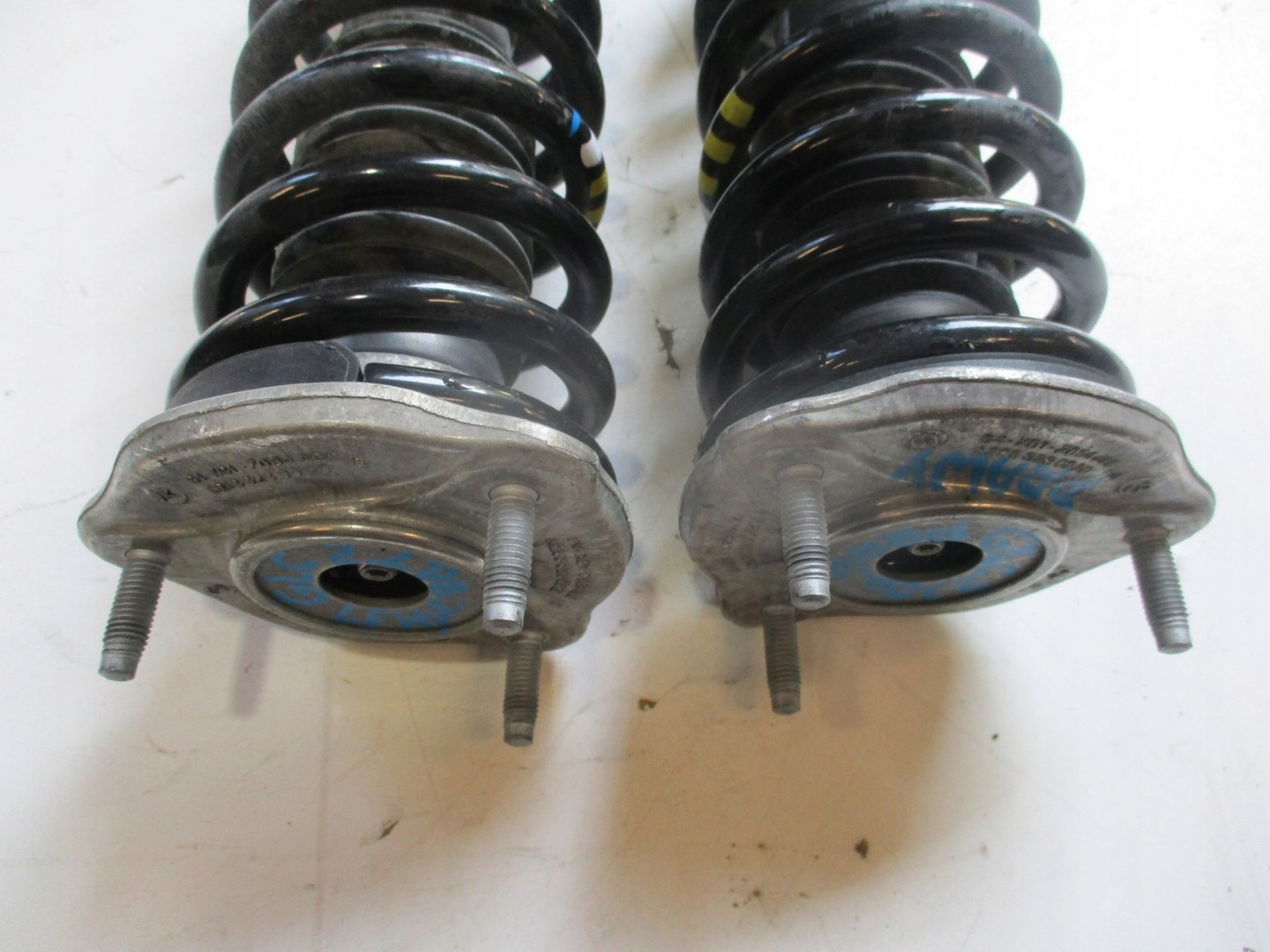 AMORTYZATOR AMOR MERCEDES GLC 2,2CDI PRAWY Strona zabudowy przednie prawe