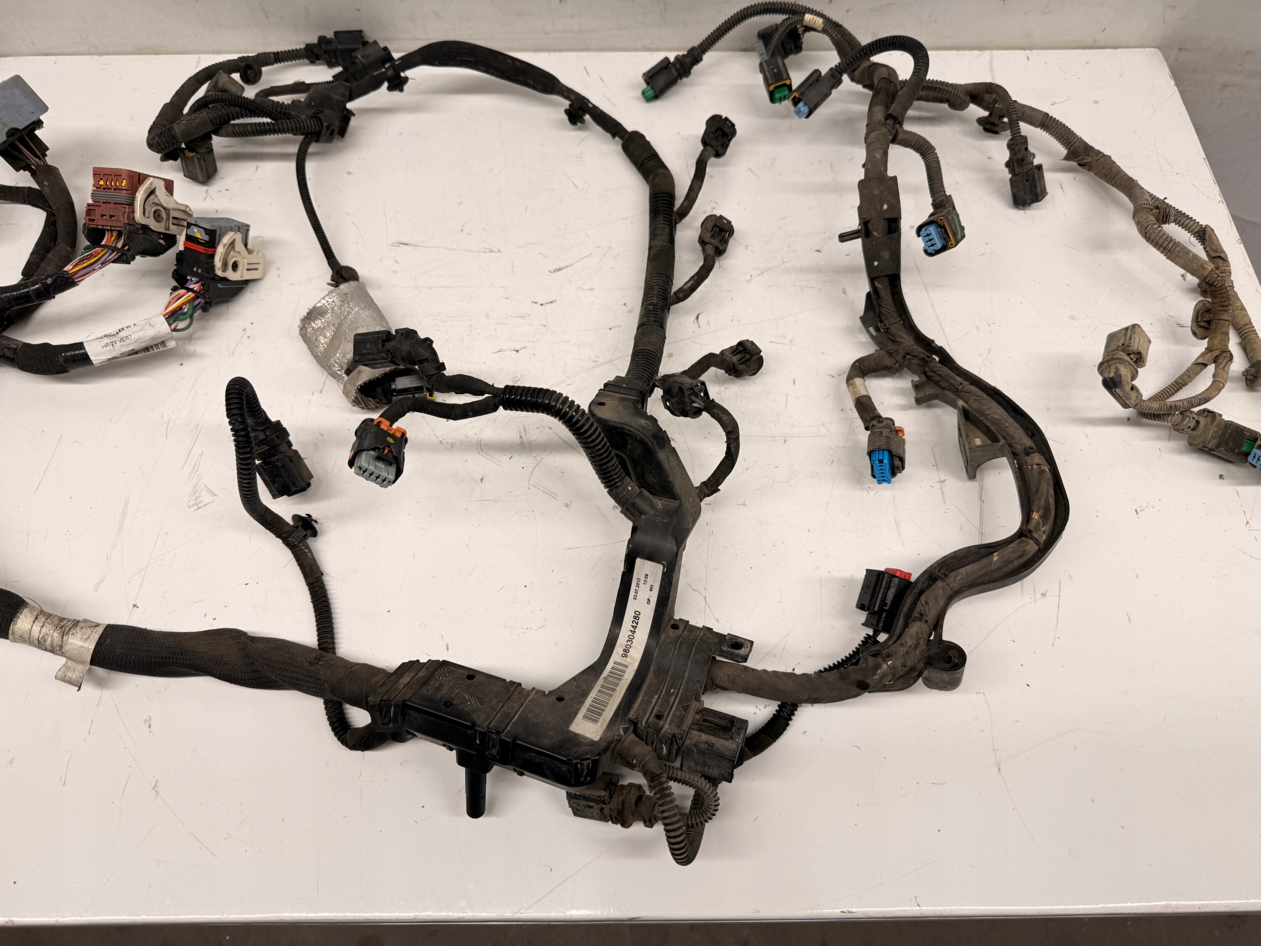Peugeot 208 1.4 HDi bundle motor wiring 9803044280