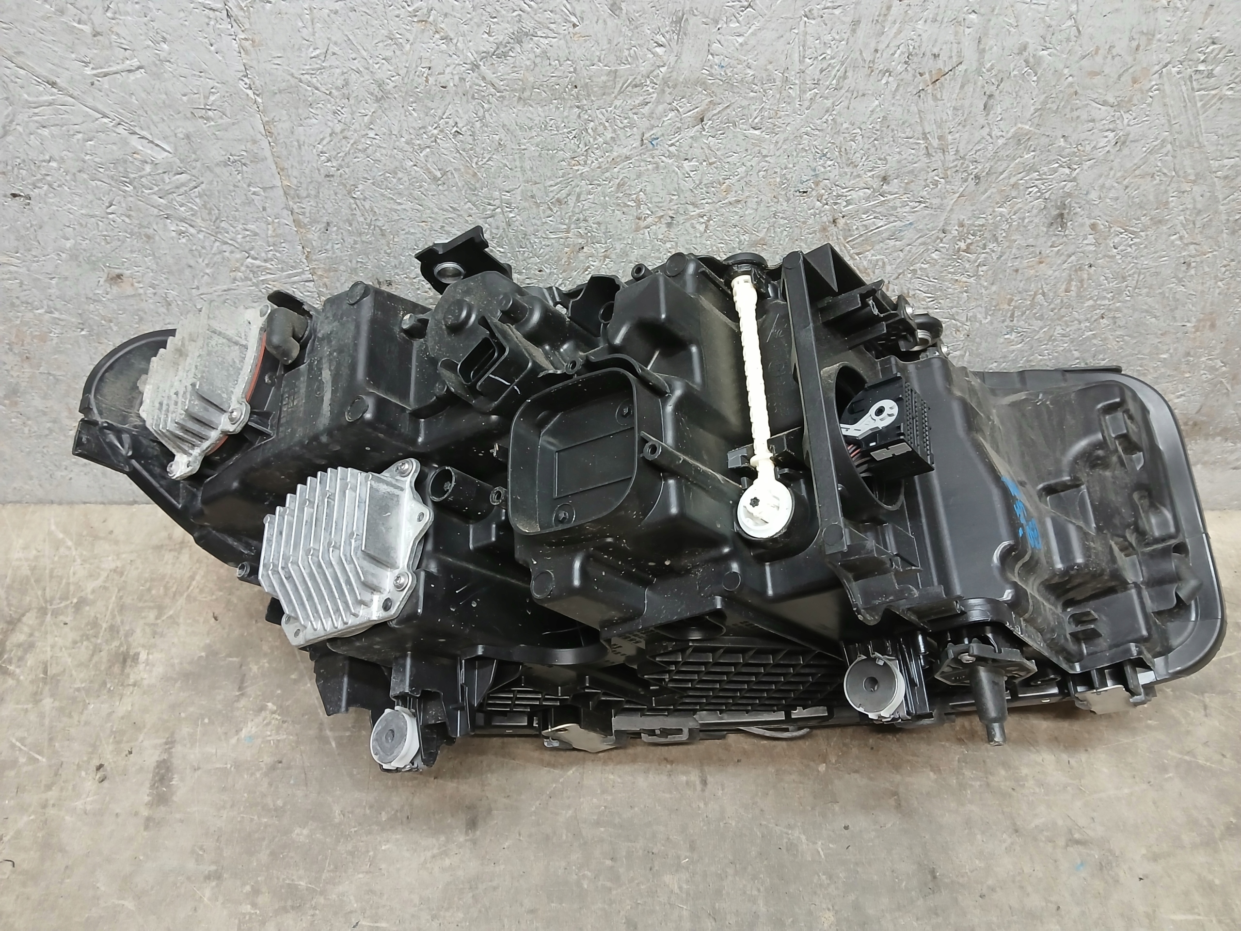 light front left BMW BMW V 5 G30 G31 LIFT LASER A5388D5-04