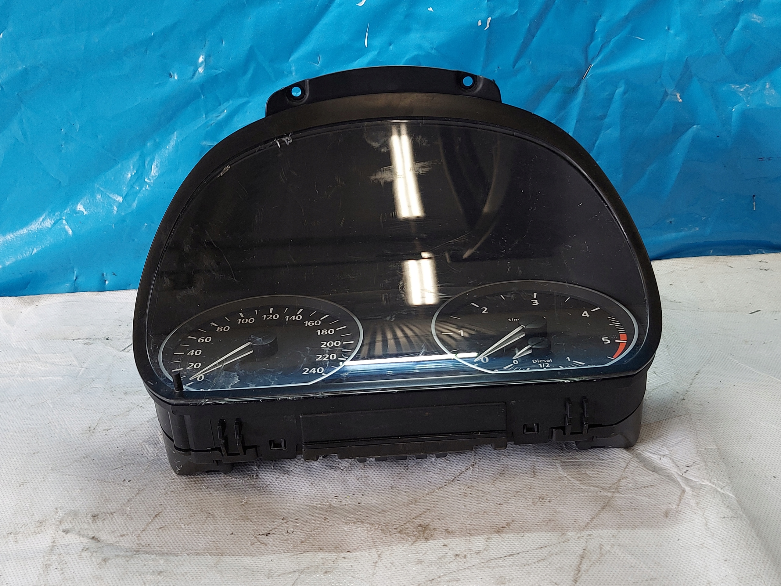 dials clock BMW 1 118D E87 102495246