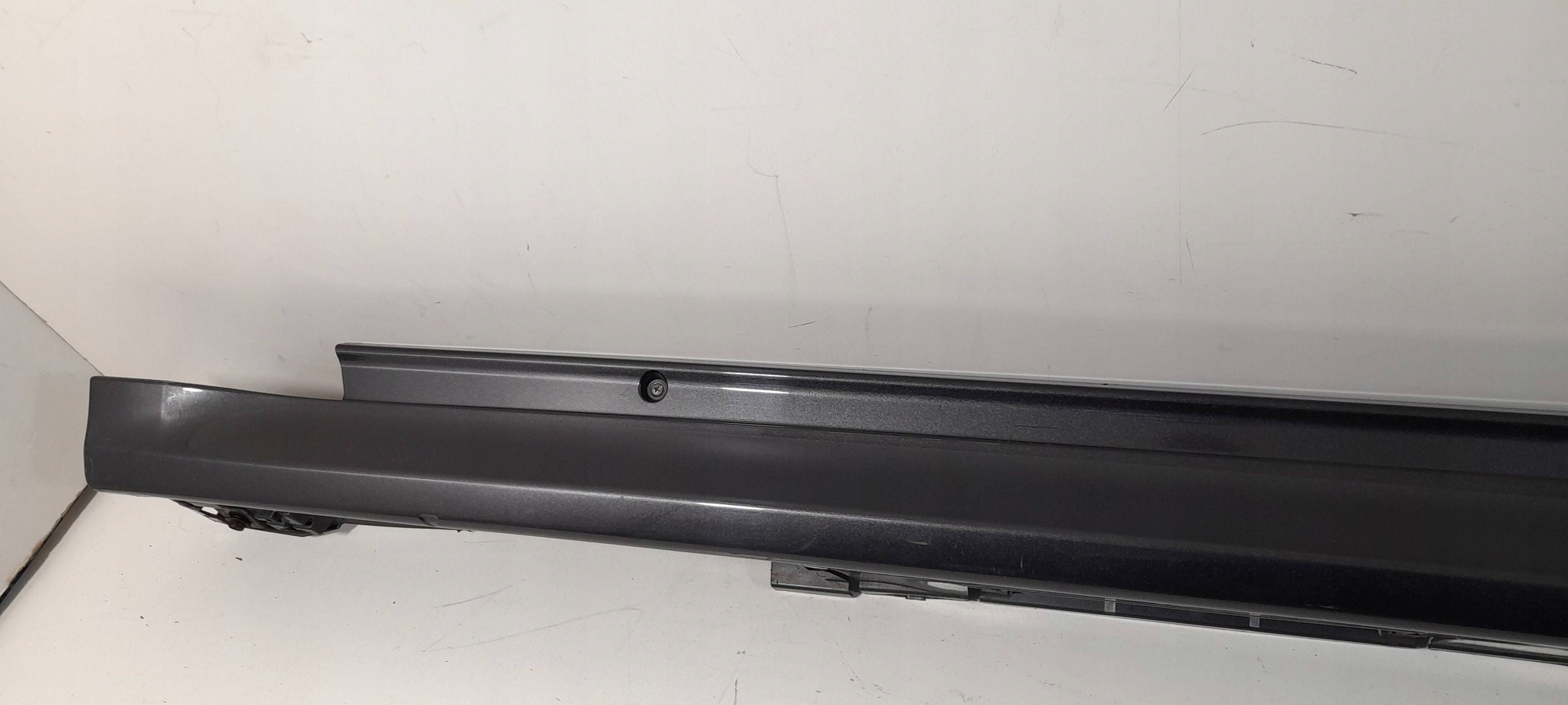 Toyota Yaris IV XP21 cap threshold left 75860K0080 (LS64)