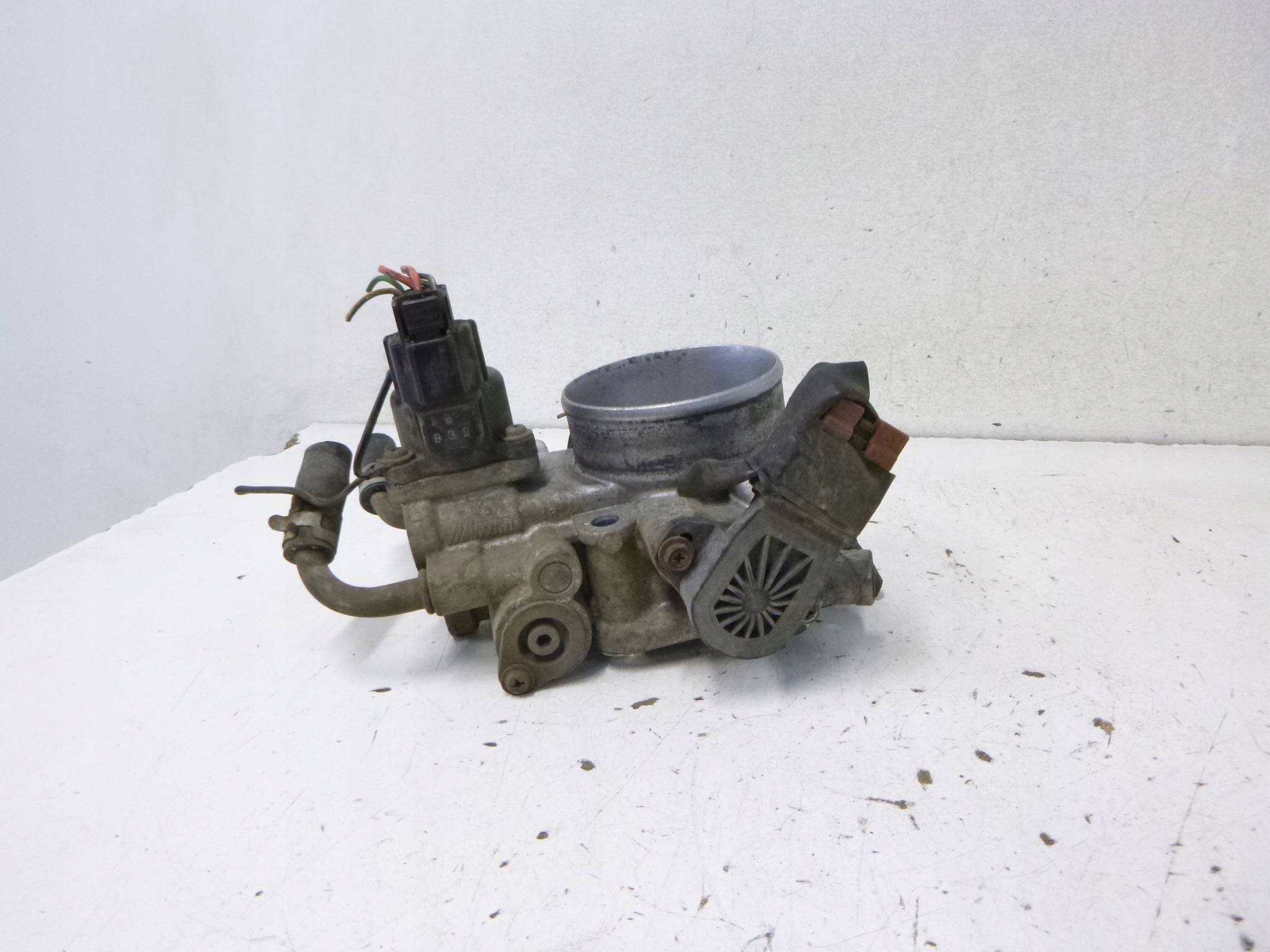 VALVOLA A FARFALLA MITSUBISHI CARISMA 1.6 01R. MIKUNI