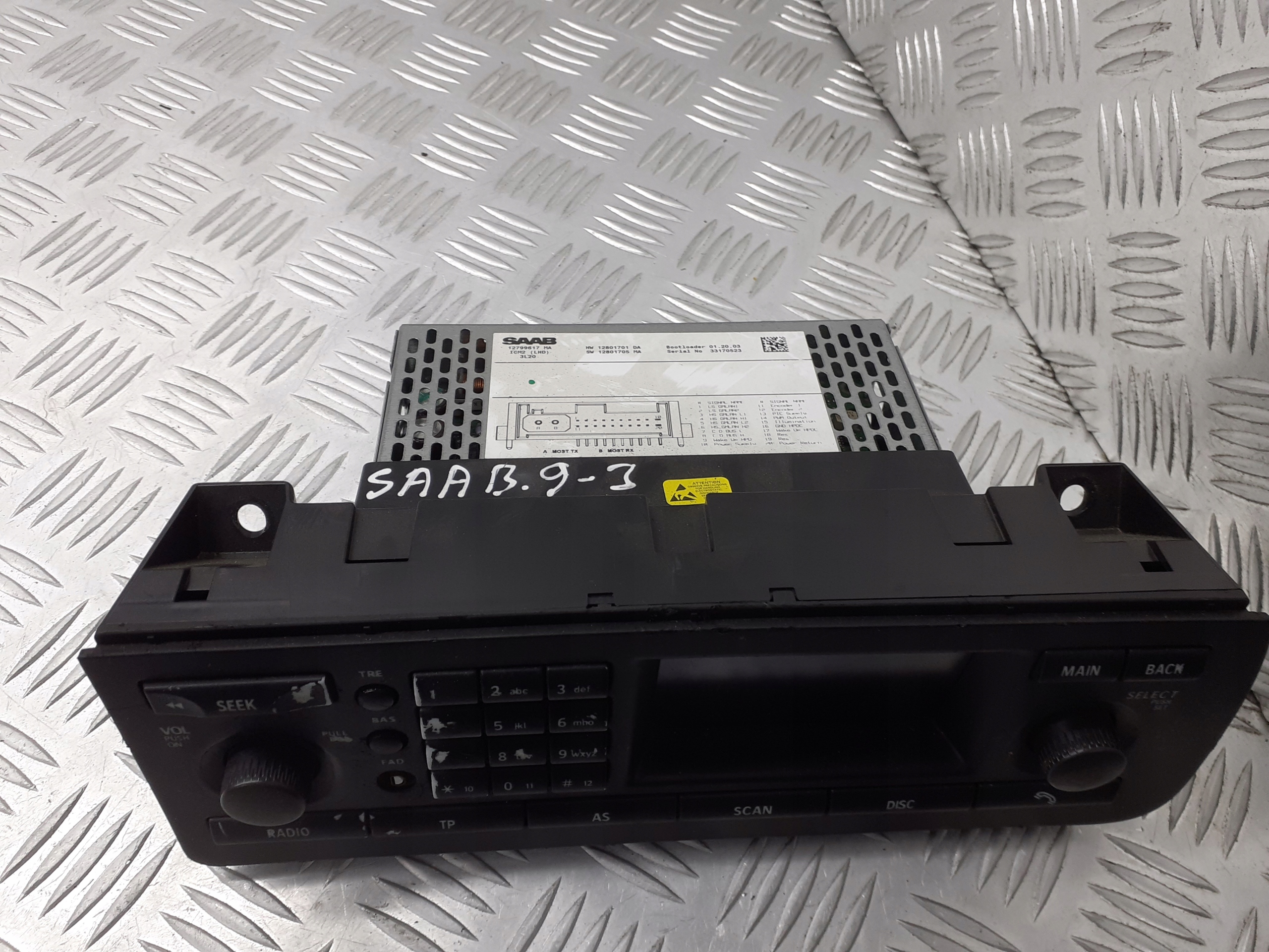 RADIO FABRYCZNE SAAB 9-3 12799617 Producent części Saab OE