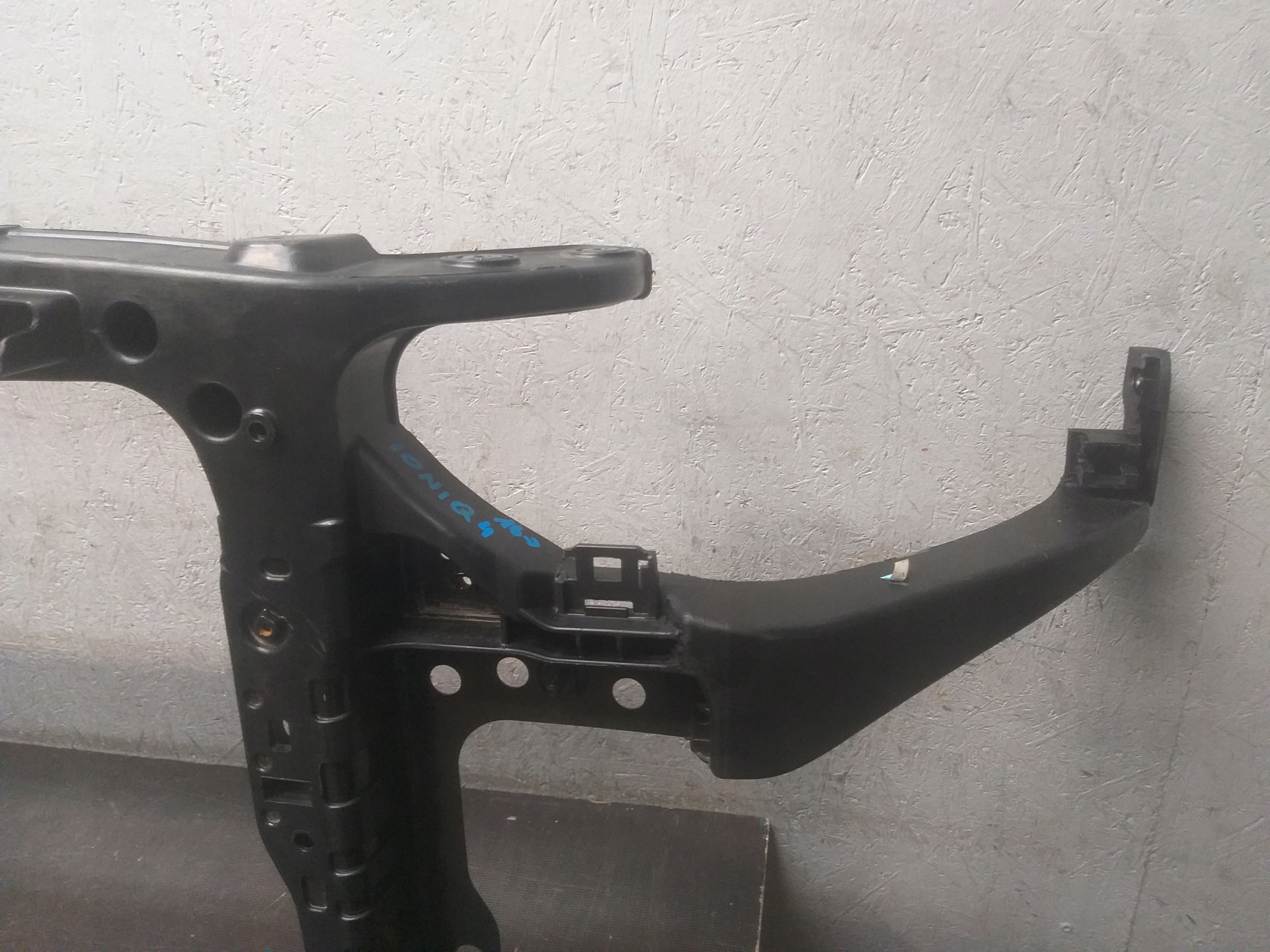 support panel for radiators HYUNDAI IONIQ IV 4 16- 64101-G2000