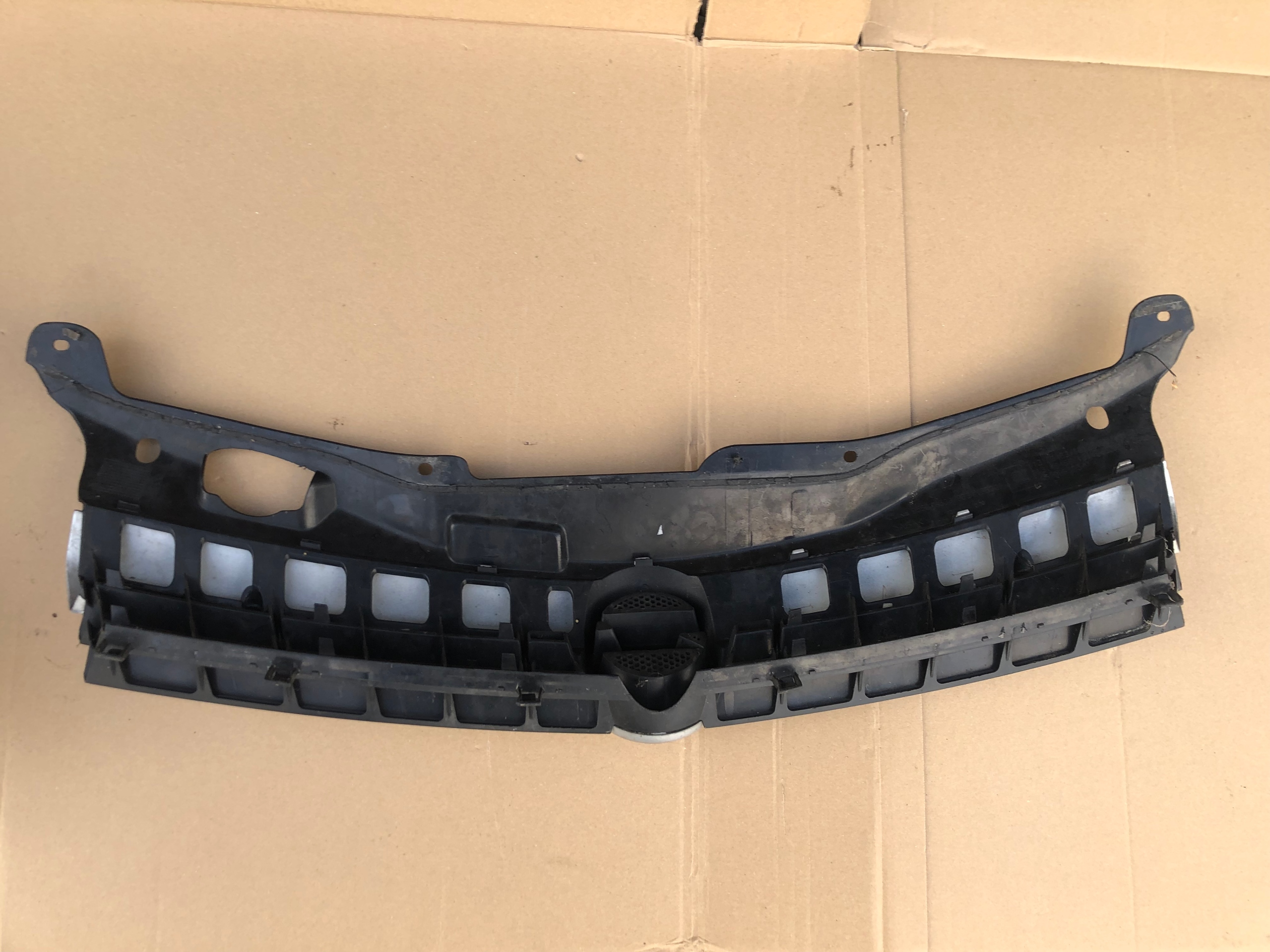 решетка радиатора Emblemat opel ASTRA III H 2004-2008 24451033