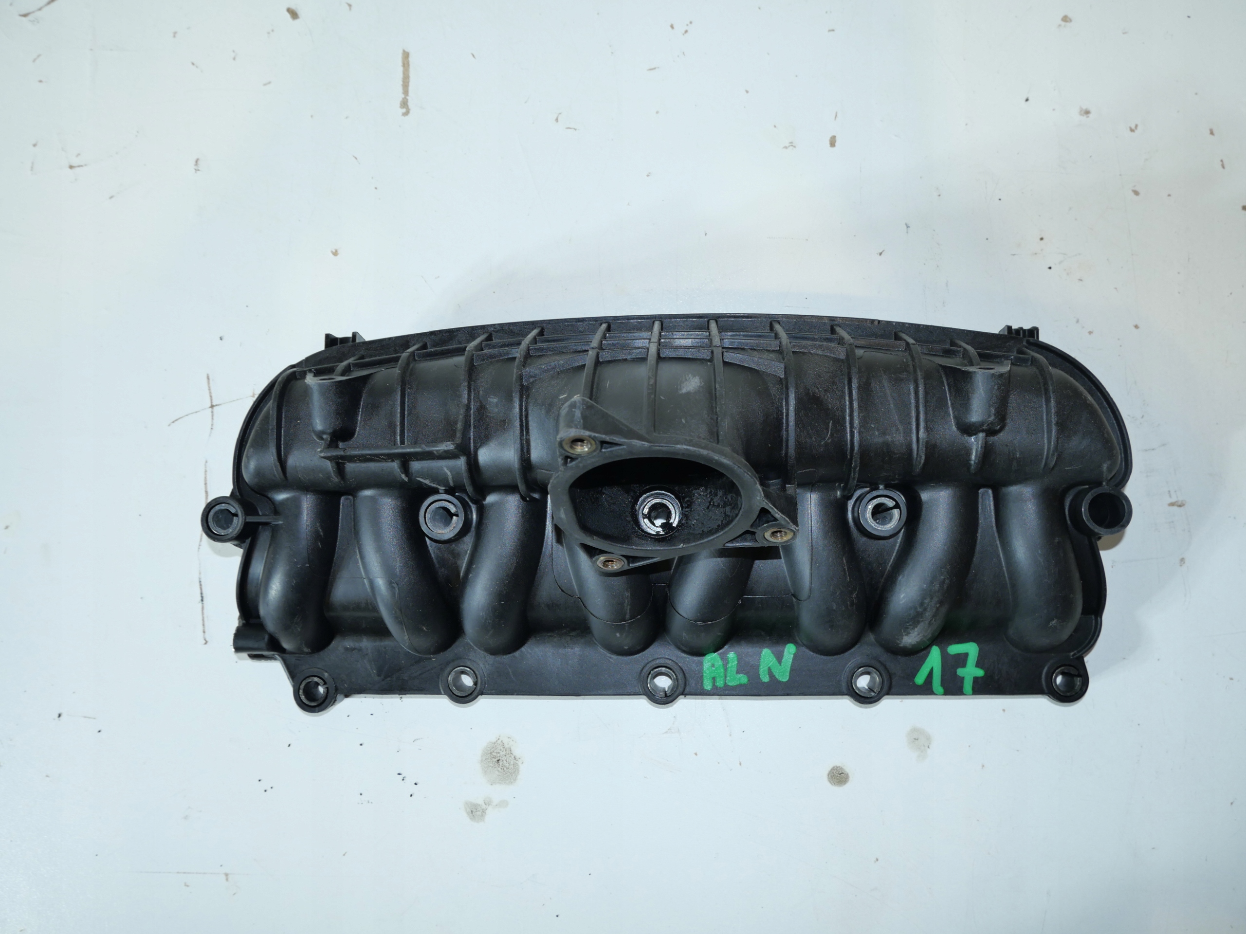 intake manifold AUDI VW 03G129711AP