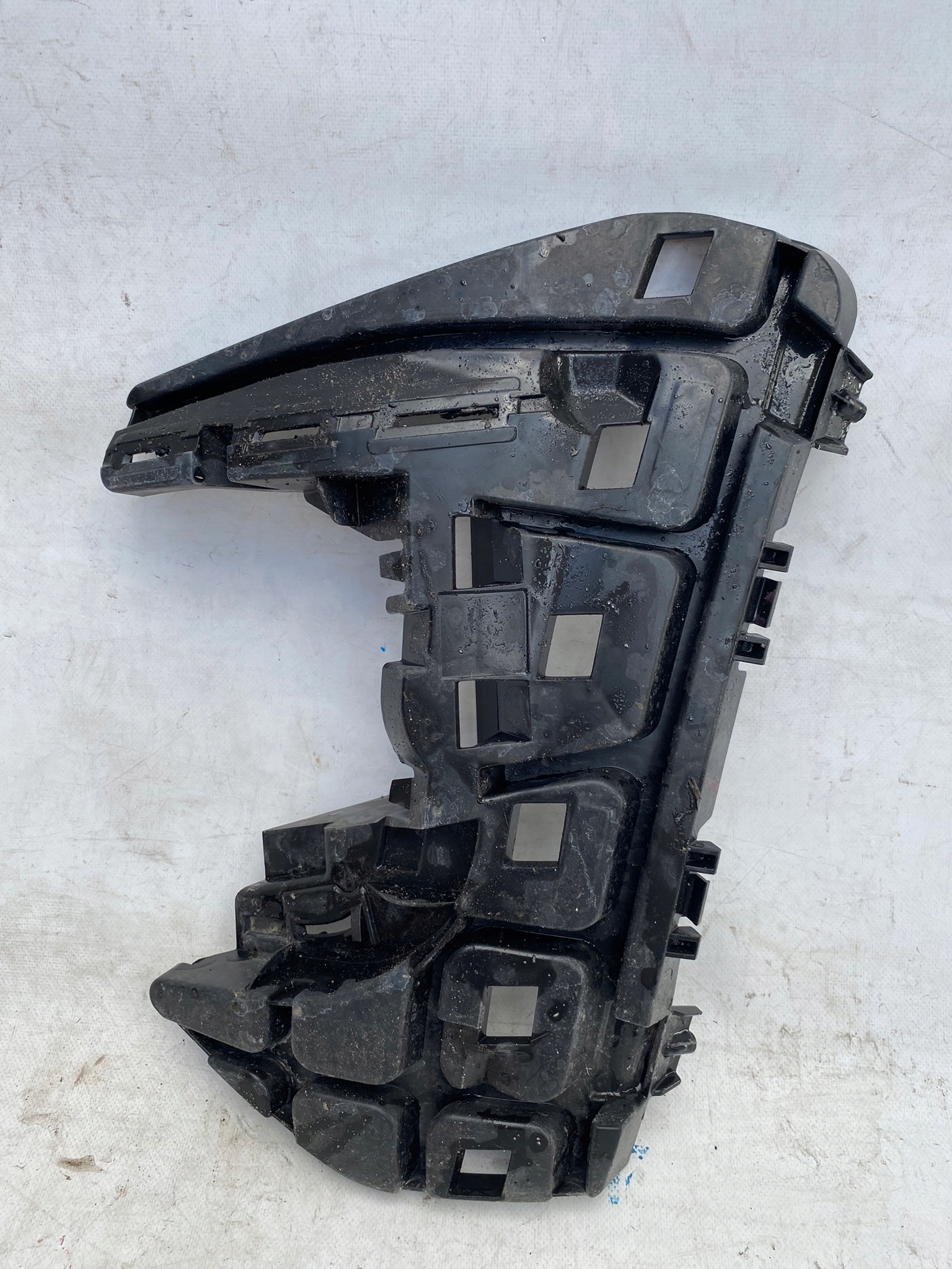 VW AMAROK LIFT 16- bumper bracket front left 2H6807177A
