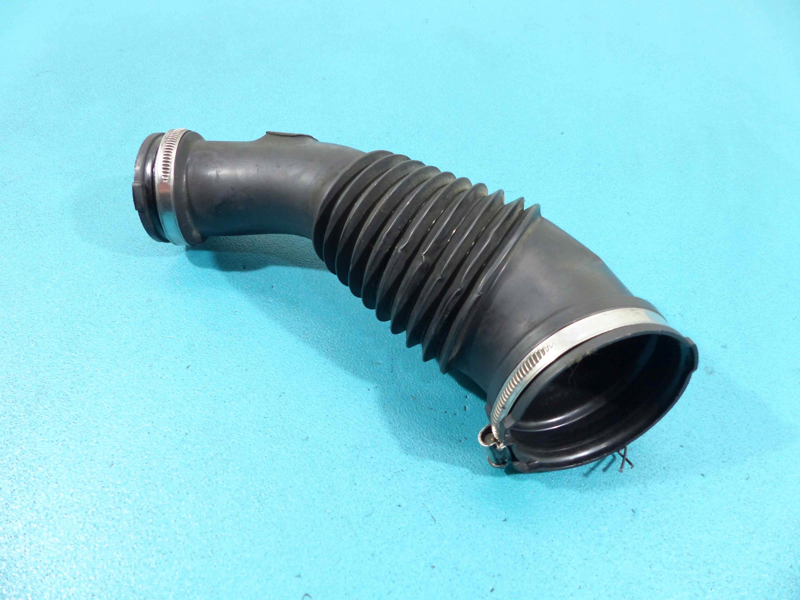 Гофра инжектора. Резиновая гофра на инжектор ваз 2107. Трубка [org] vag 4h0129615a. Гофра воздушного фильтра уаз буханка 409. Патрубок audi 2.