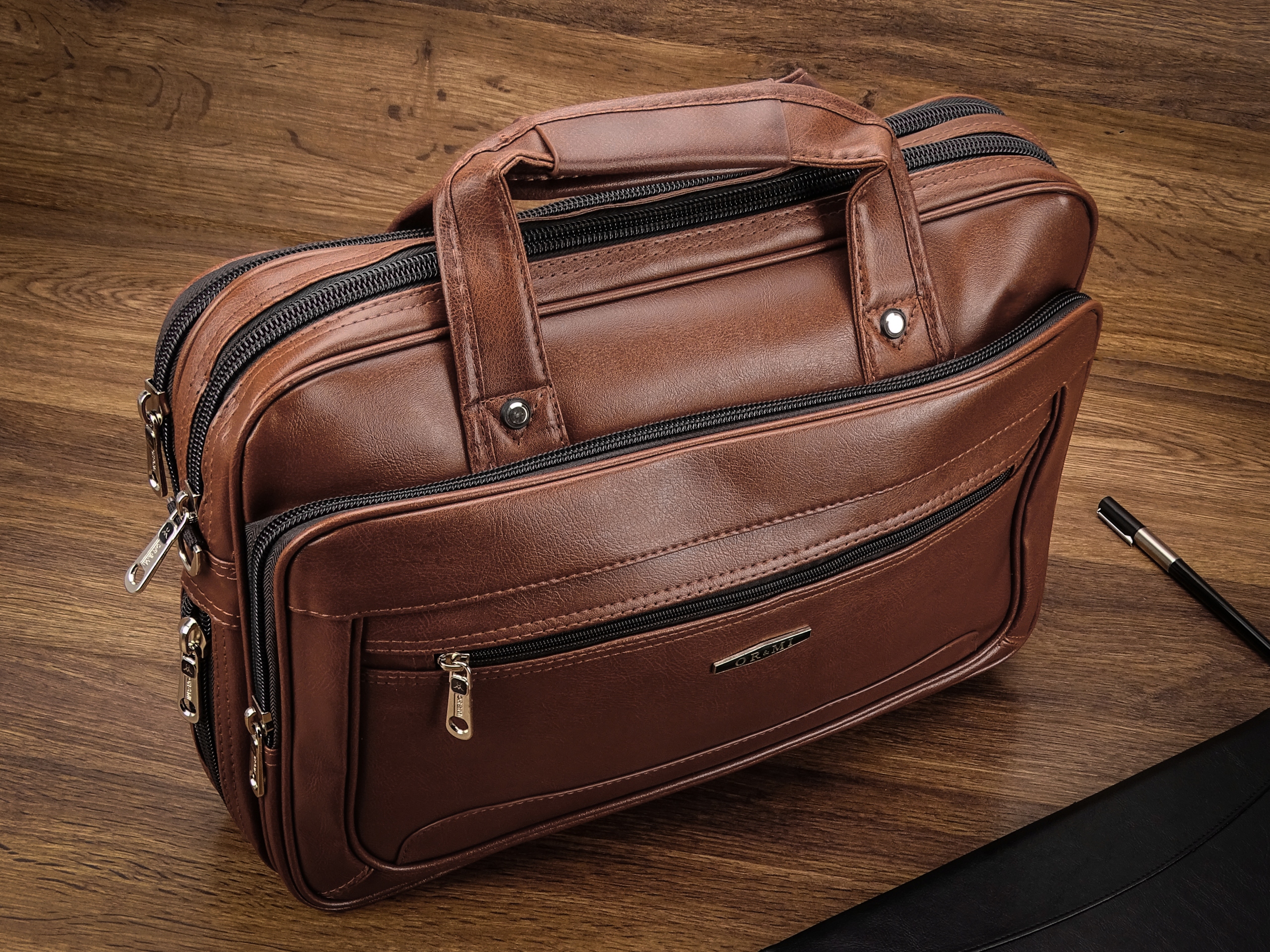 BRĄZOWA TORBA męska OR&MI TECZKA NESESER AKTÓWKA LAPTOP DOKUMENT A4 PAS EKO Stan opakowania oryginalne