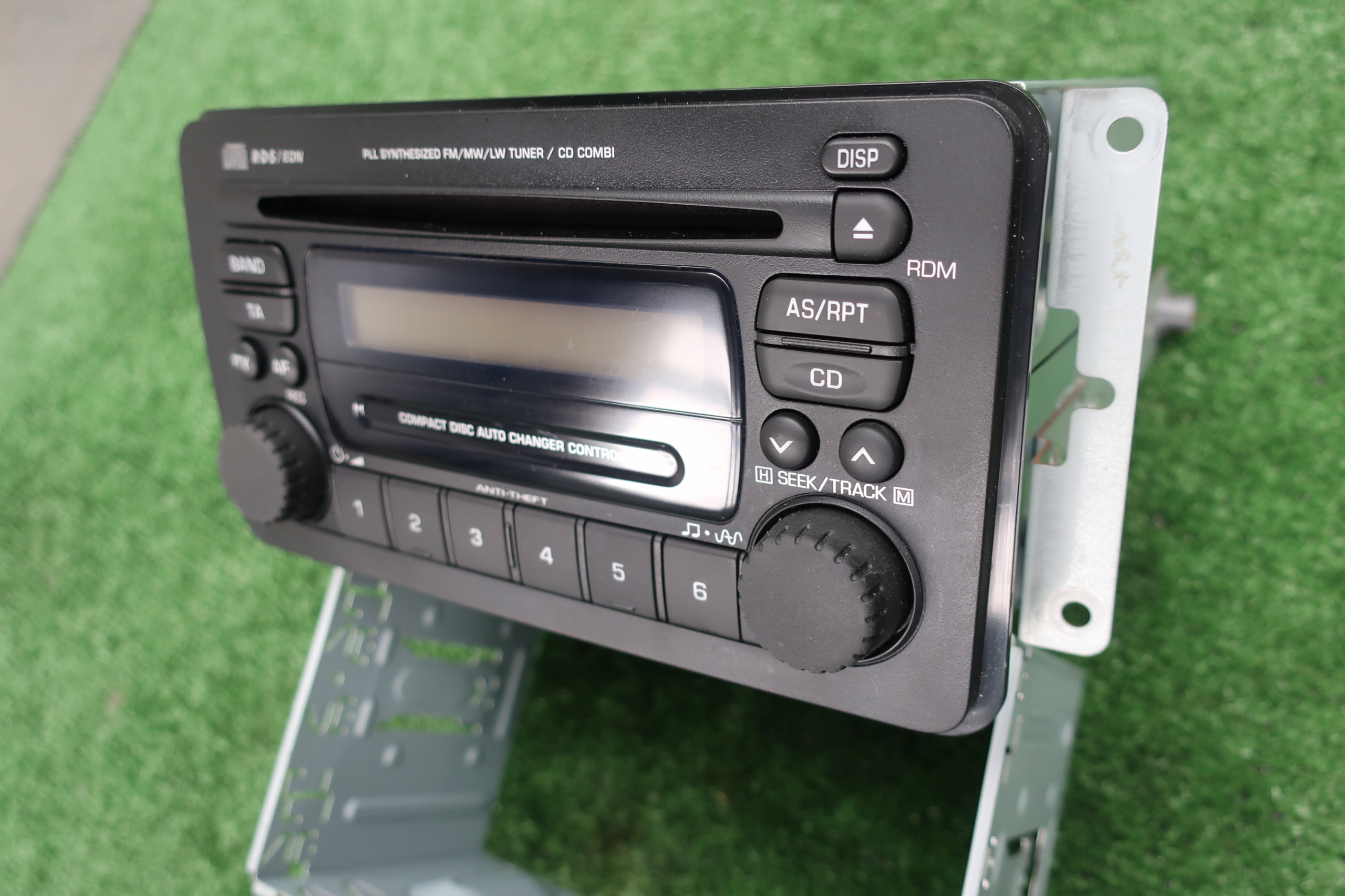 RADIO SUZUKI JIMNY CD 39101-76J82 CLARION