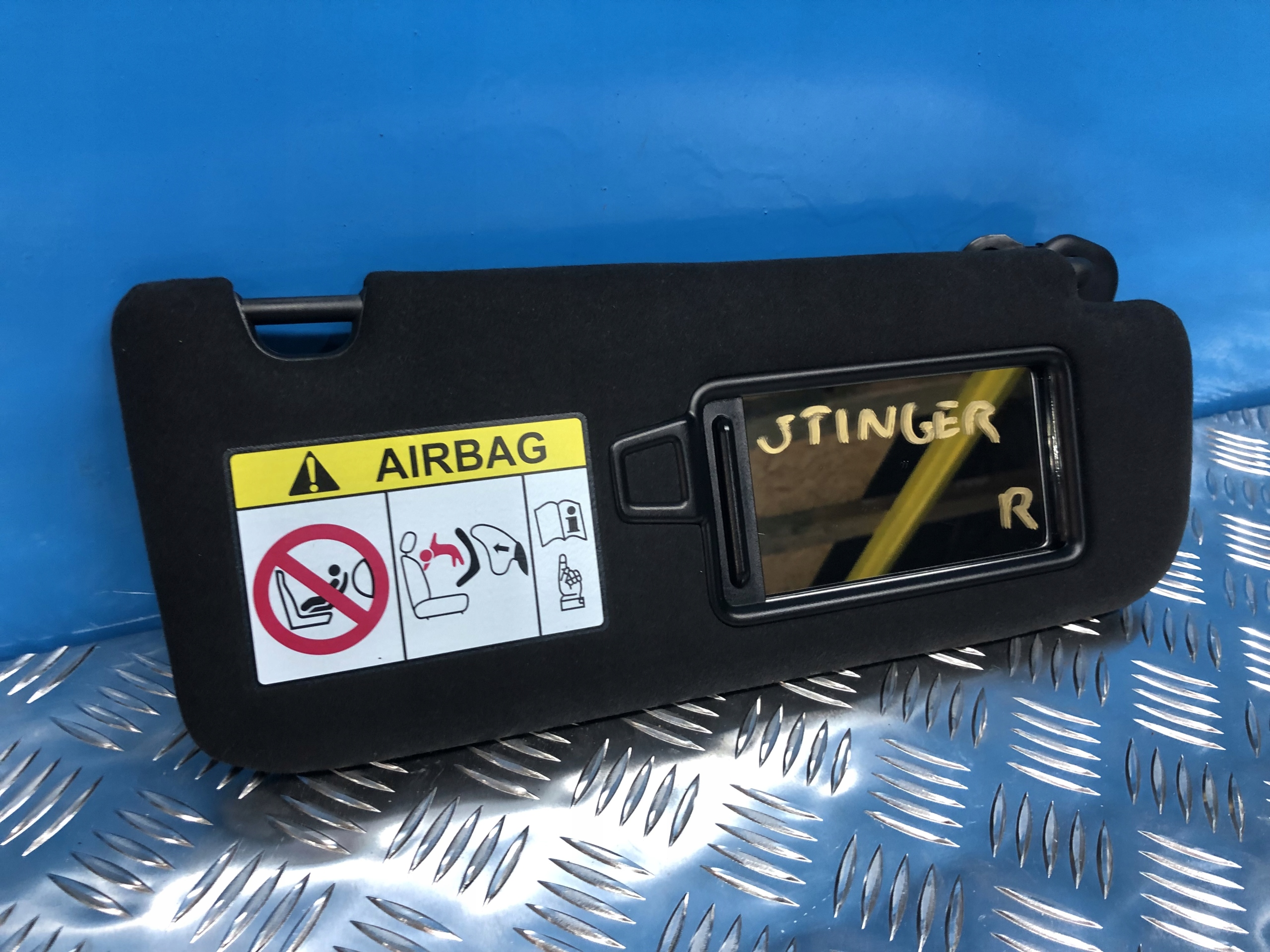 KIA STINGER ПРАВЫЙ ПОДСОЛНУХ КРЫШКА АЛЬКАНТАРА