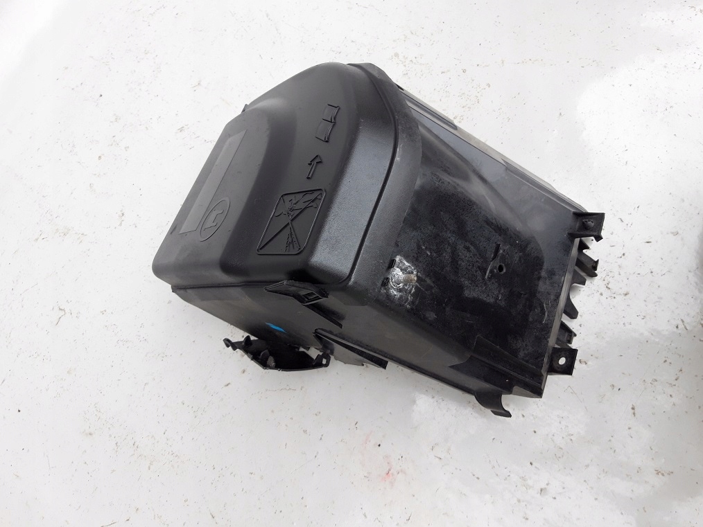 PEUGEOT 3008 І 5008 КОРПУС БЛОК ЗАПОБІЖНИКІВ